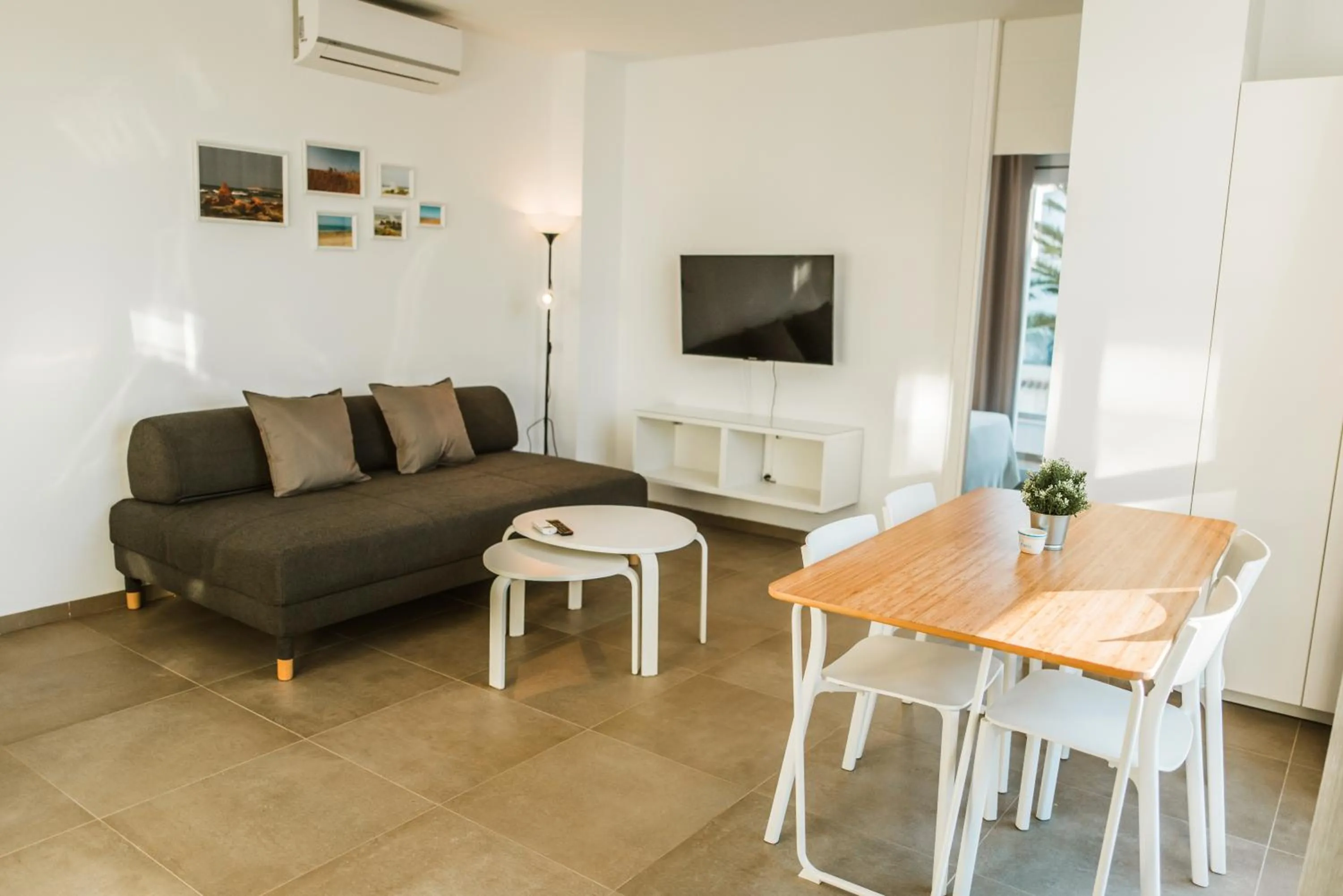 Kitchen or kitchenette in Apartamentos ZHR