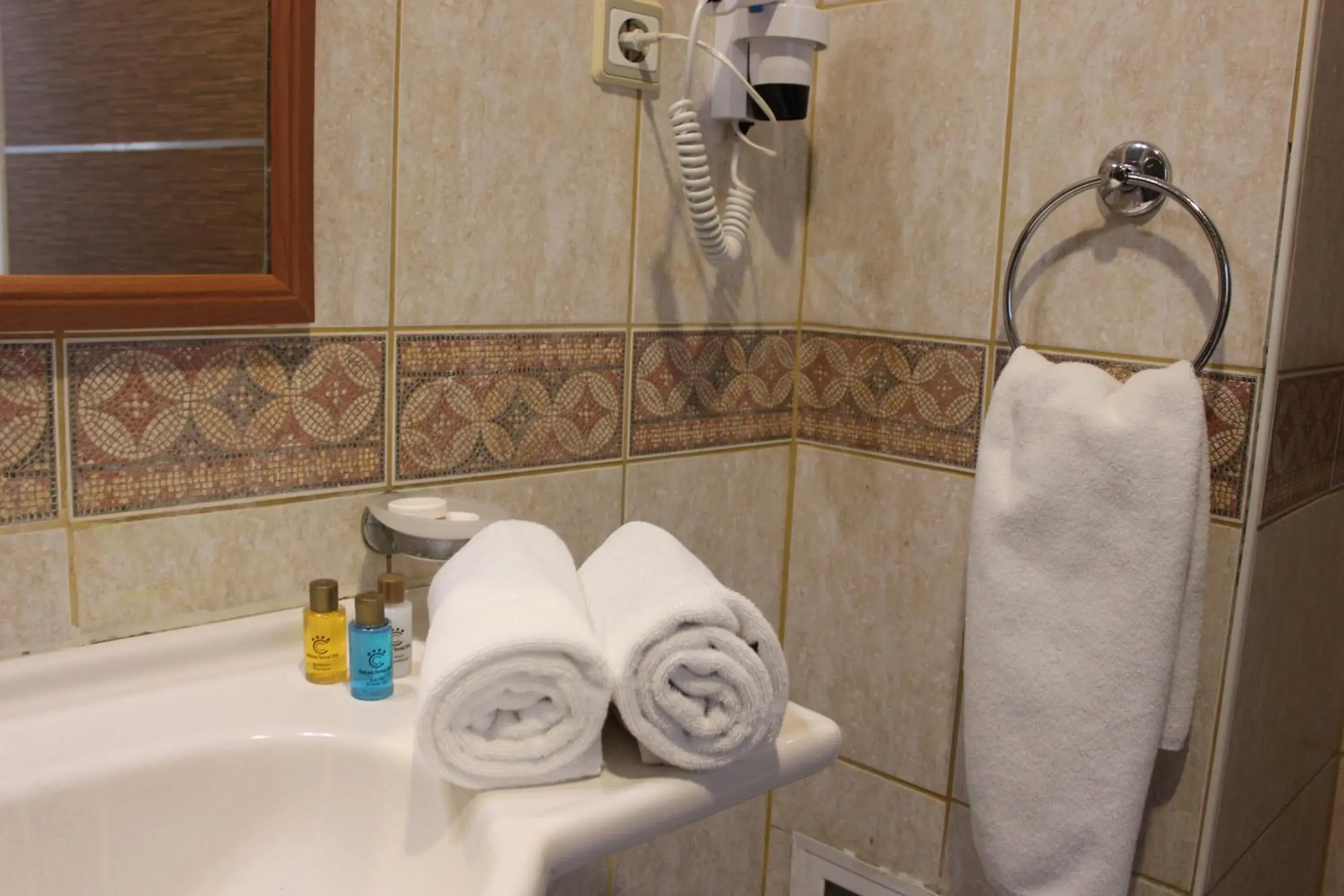 Junior Suite with Garden View - single occupancy in Balcova Termal Hotel Junior Suite with Garden View - single occupancy in Balcova Termal Hotel