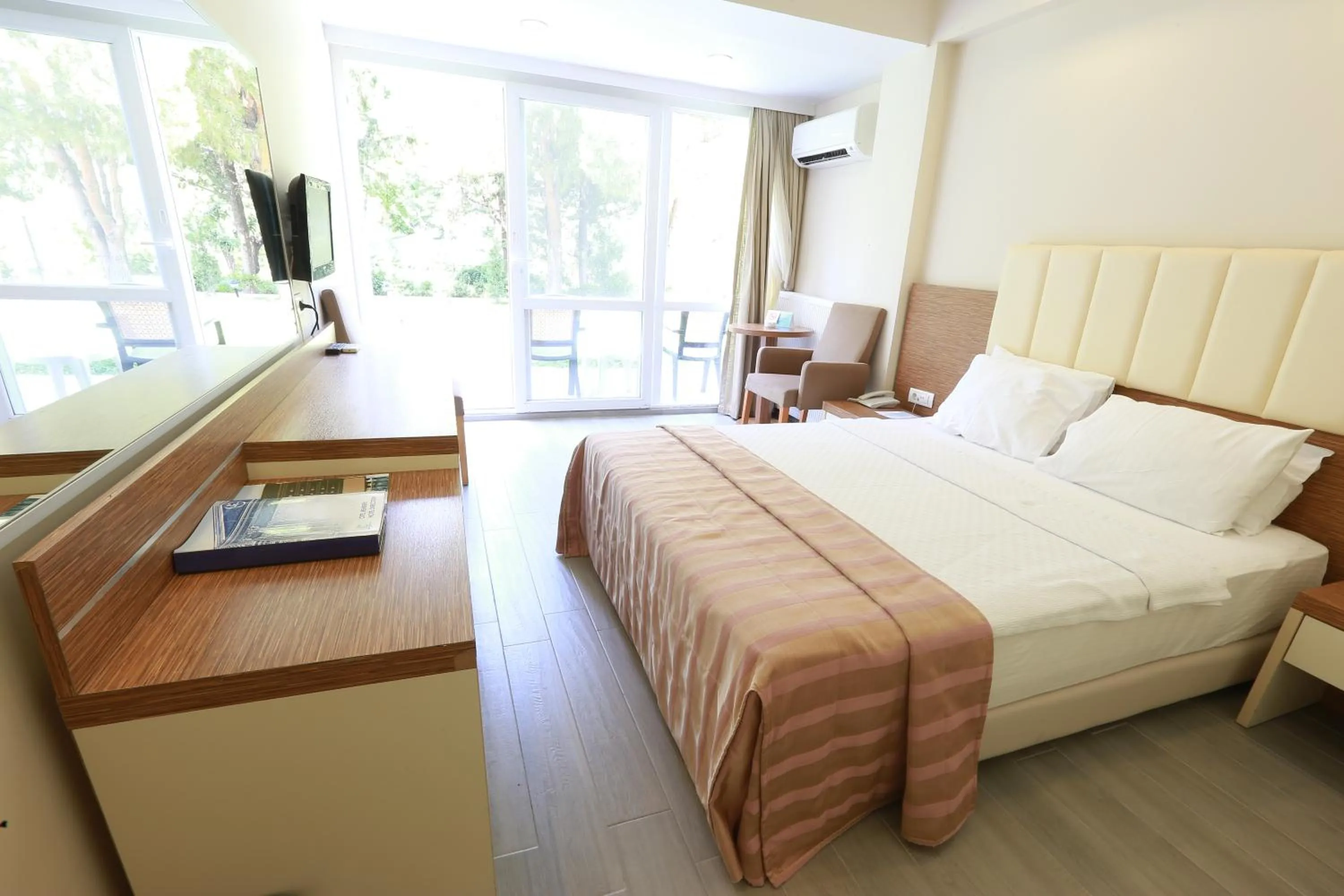 Photo of the whole room in Balcova Termal Hotel