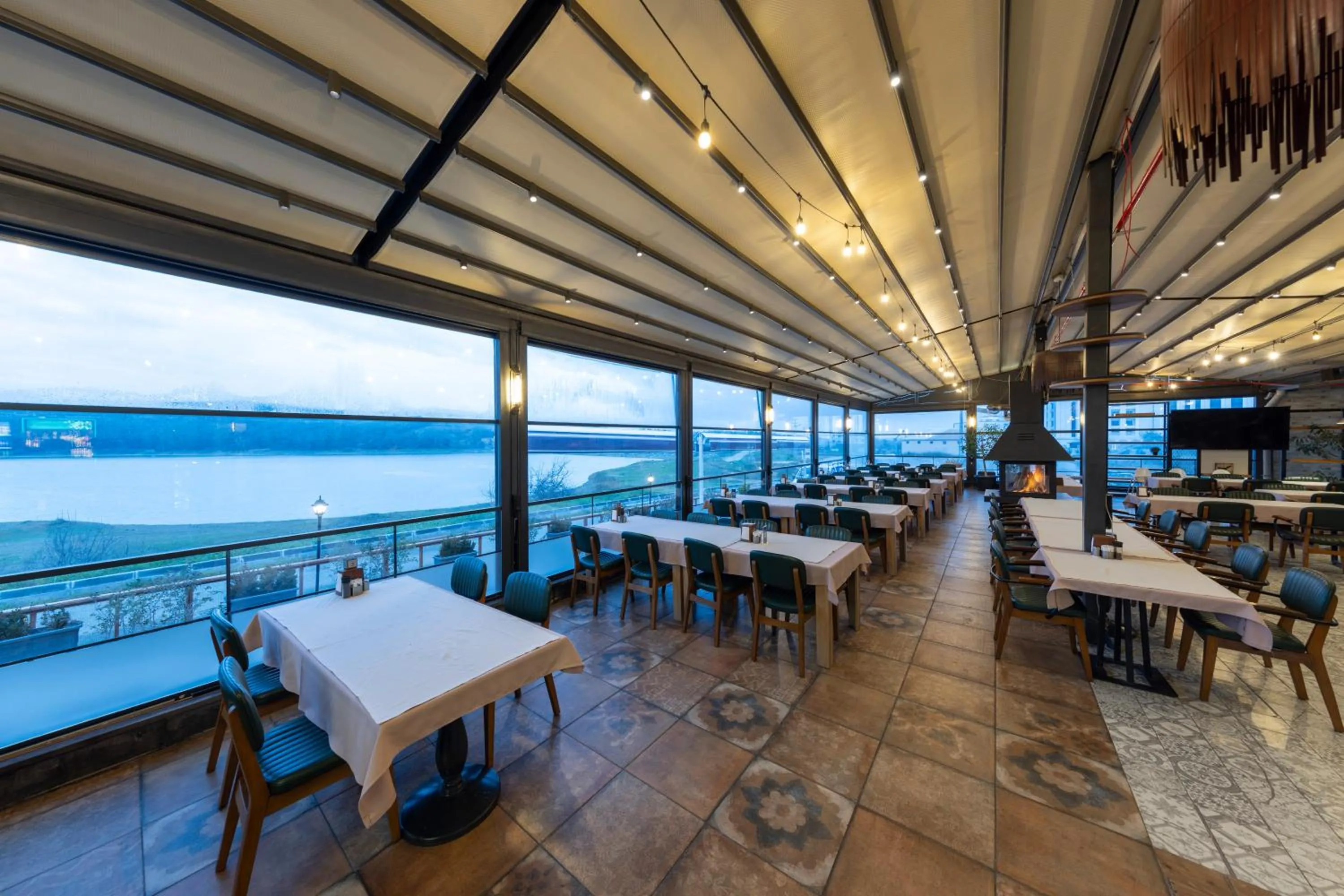 Restaurant/places to eat in NEHİR HOTEL KEŞAN
