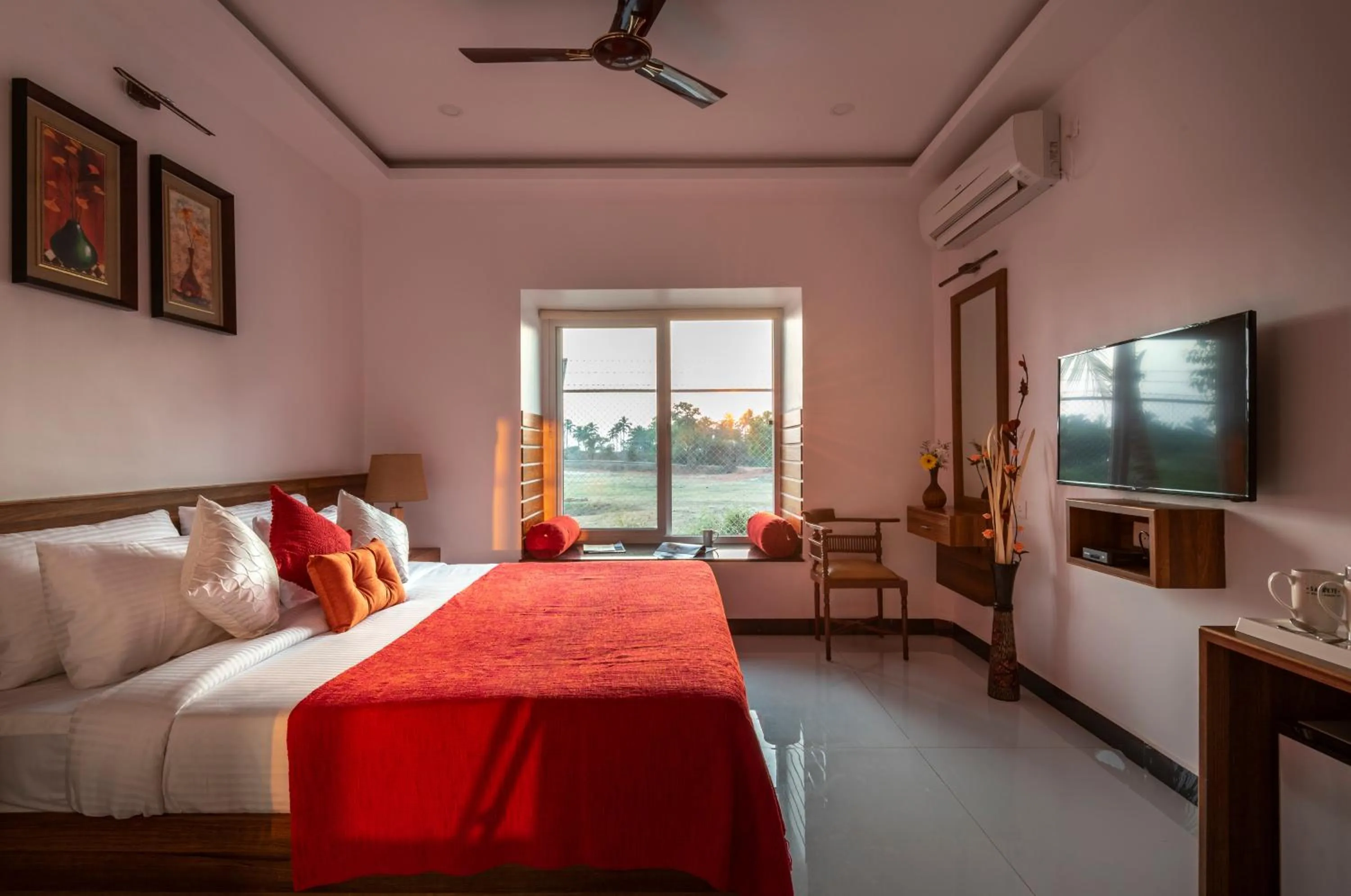 Photo of the whole room, Bed in Salcete Beach Resort