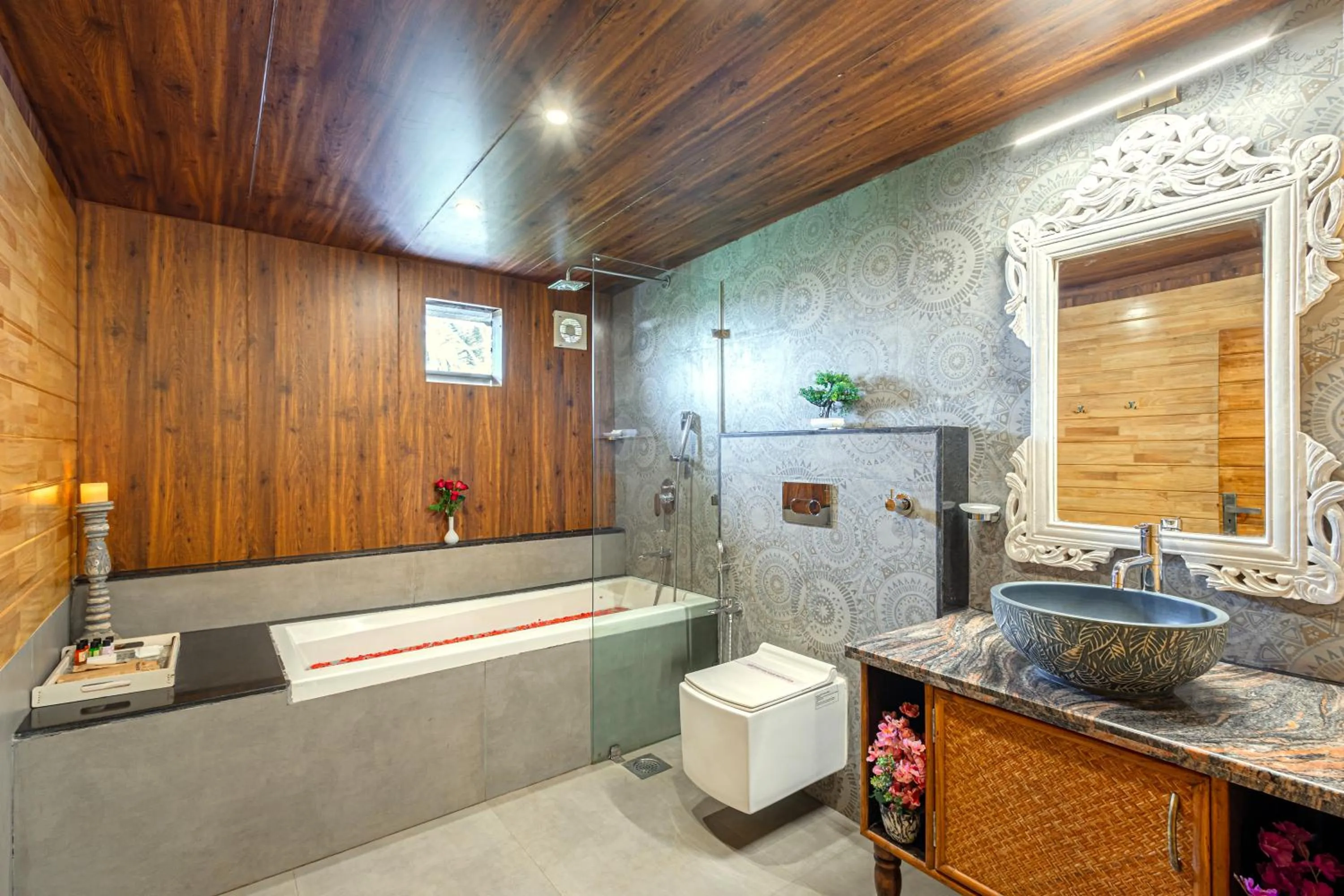 Bathroom in Salcete Beach Resort