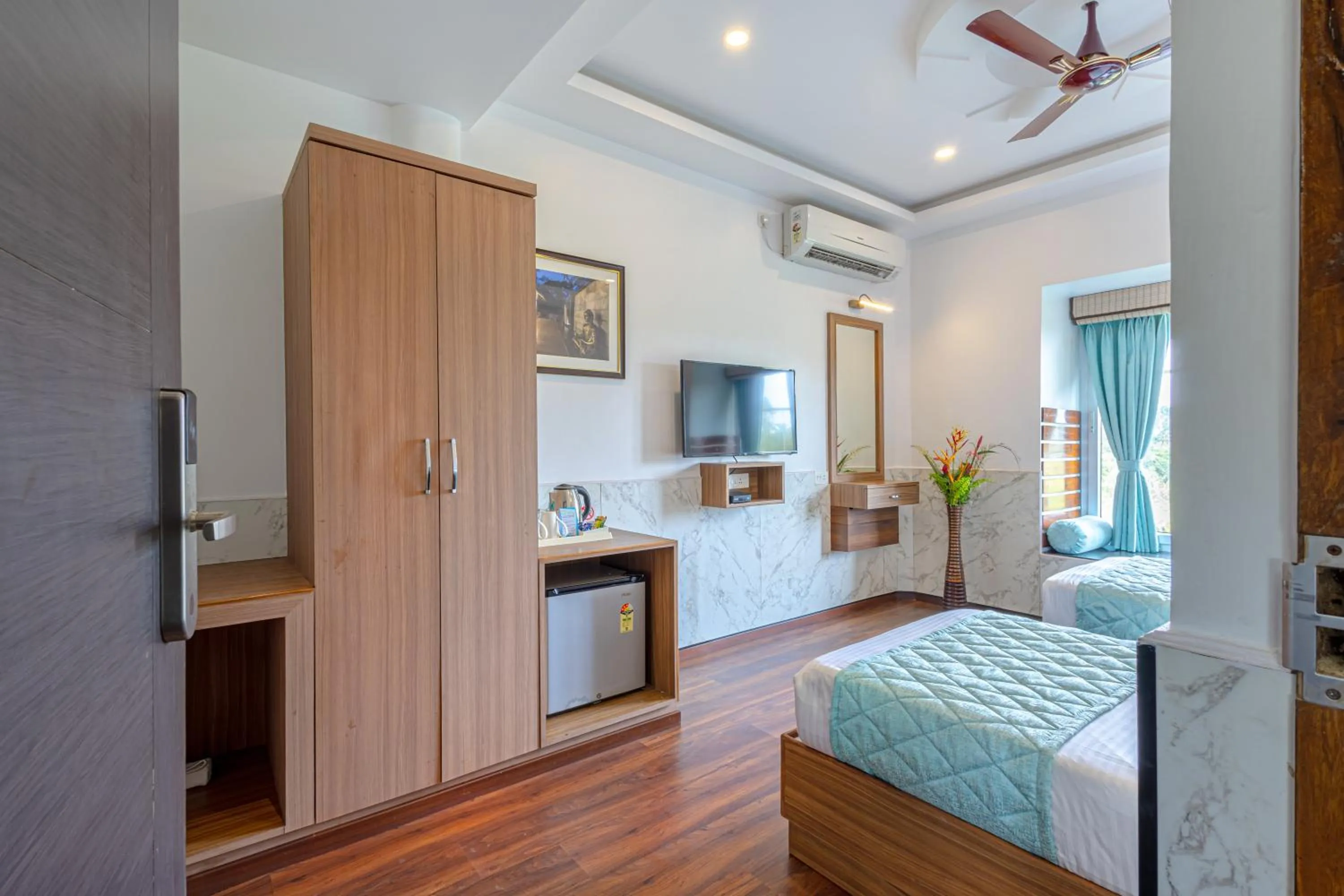 Bedroom, Bed in Salcete Beach Resort