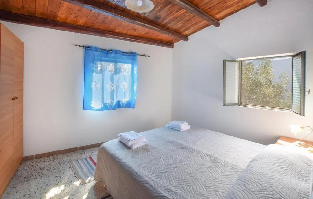 Bedroom, Bed in Magia dell'Aspromonte