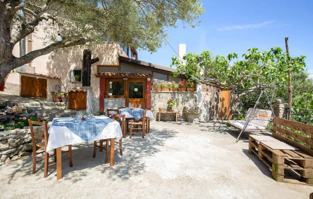 Restaurant/places to eat in Magia dell'Aspromonte