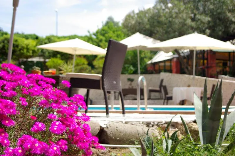 Seating area in Hotel Villa La Colombaia