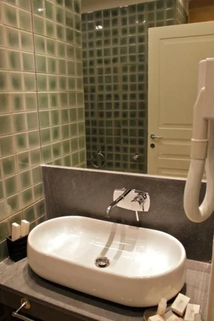 Bathroom in Hotel Villa La Colombaia