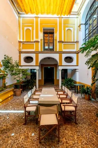 Villa Elvira, exclusive Pool and Gardens in the heart of Sevilla