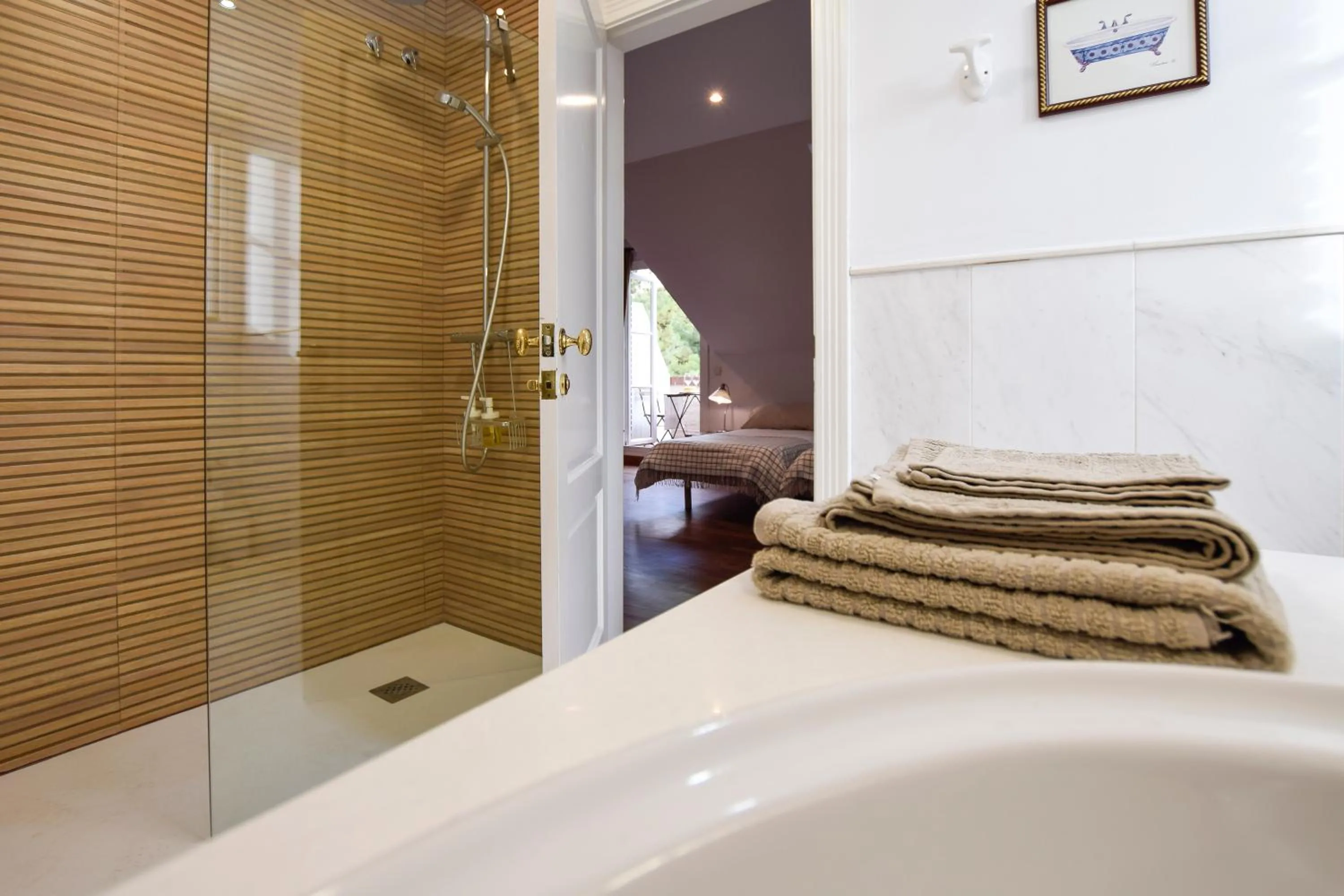 Bathroom in Villa Antumalal B&B