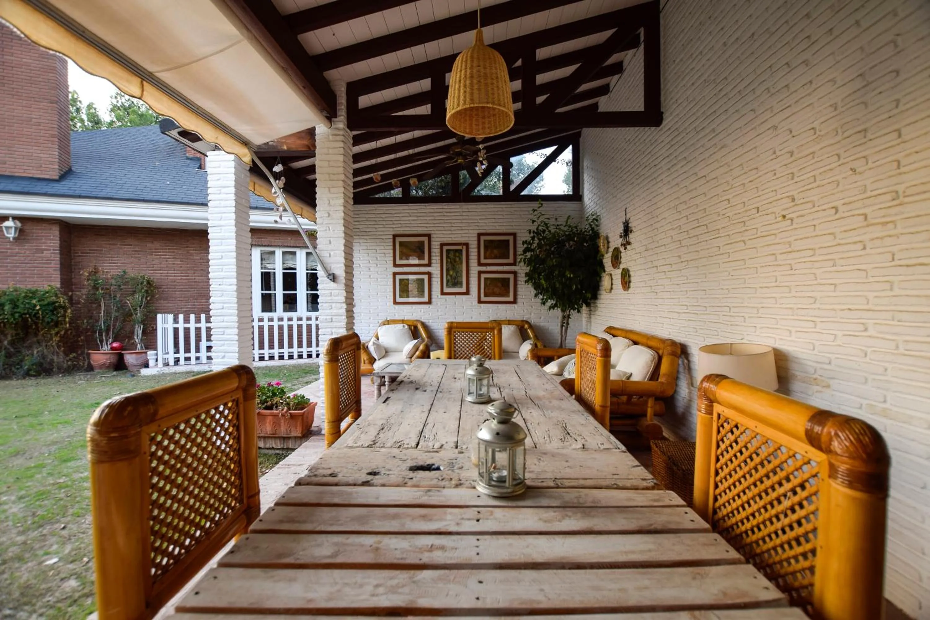 Patio in Villa Antumalal B&B