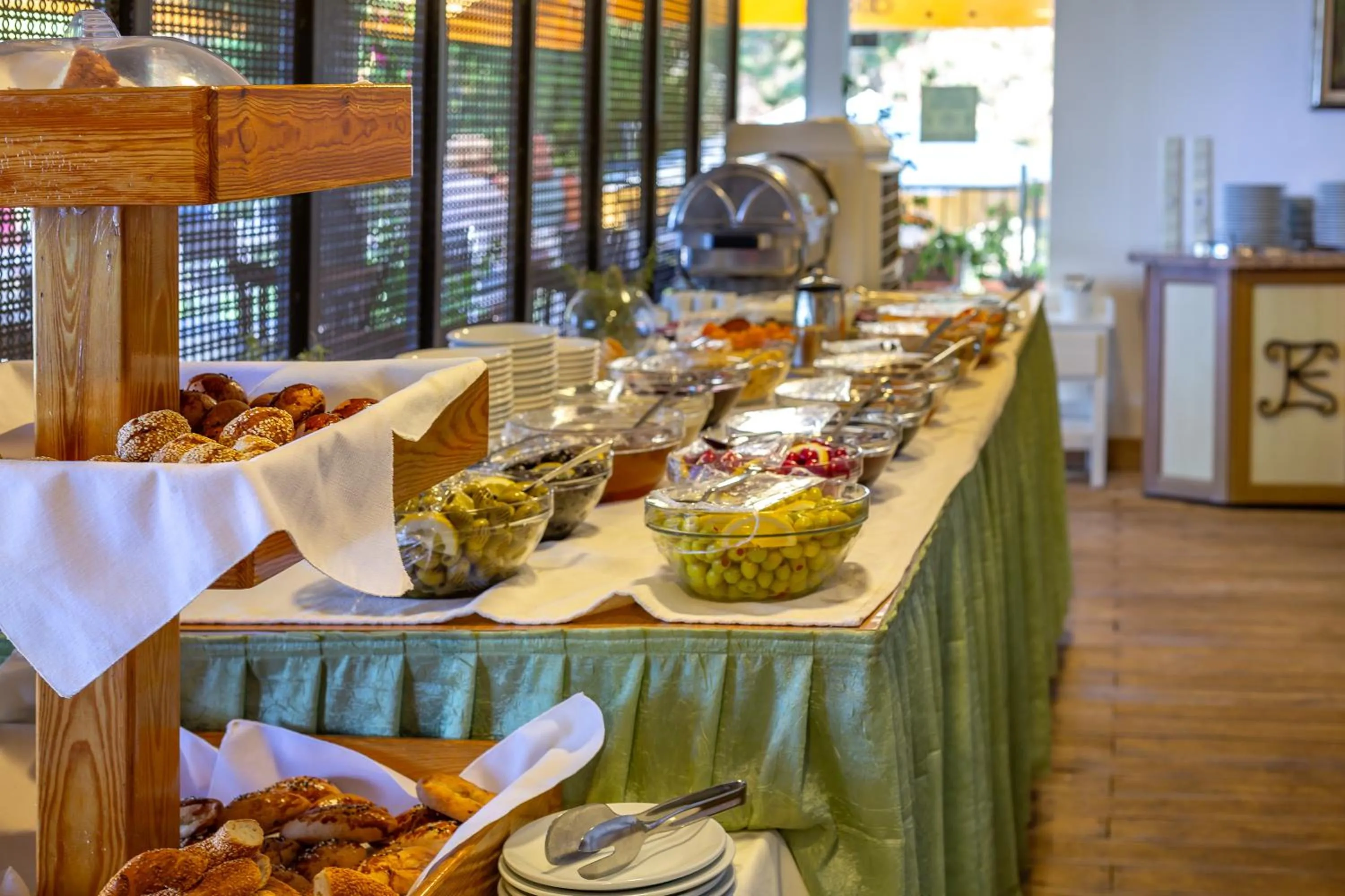 Buffet breakfast in Kulube Hotel