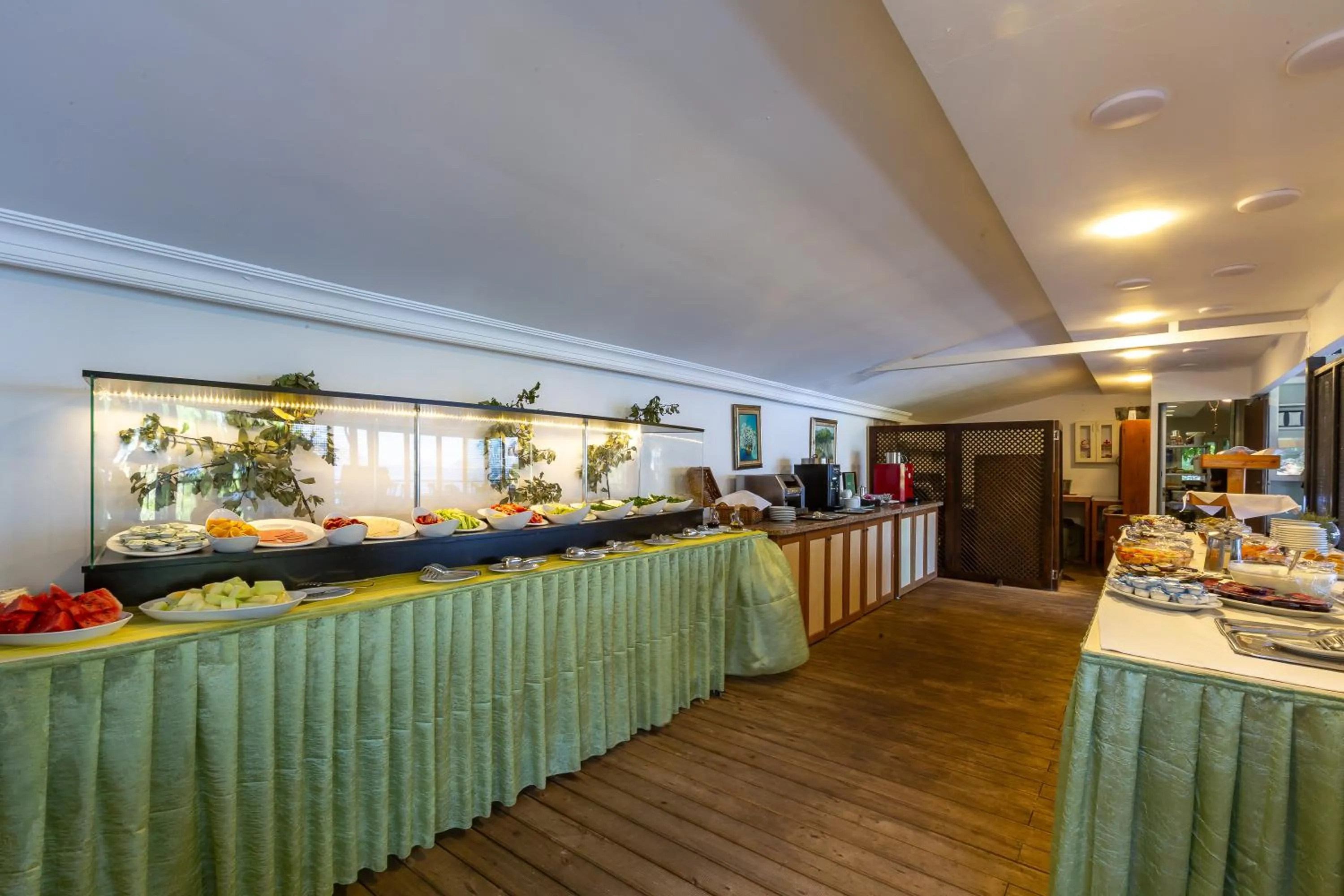 Buffet breakfast in Kulube Hotel