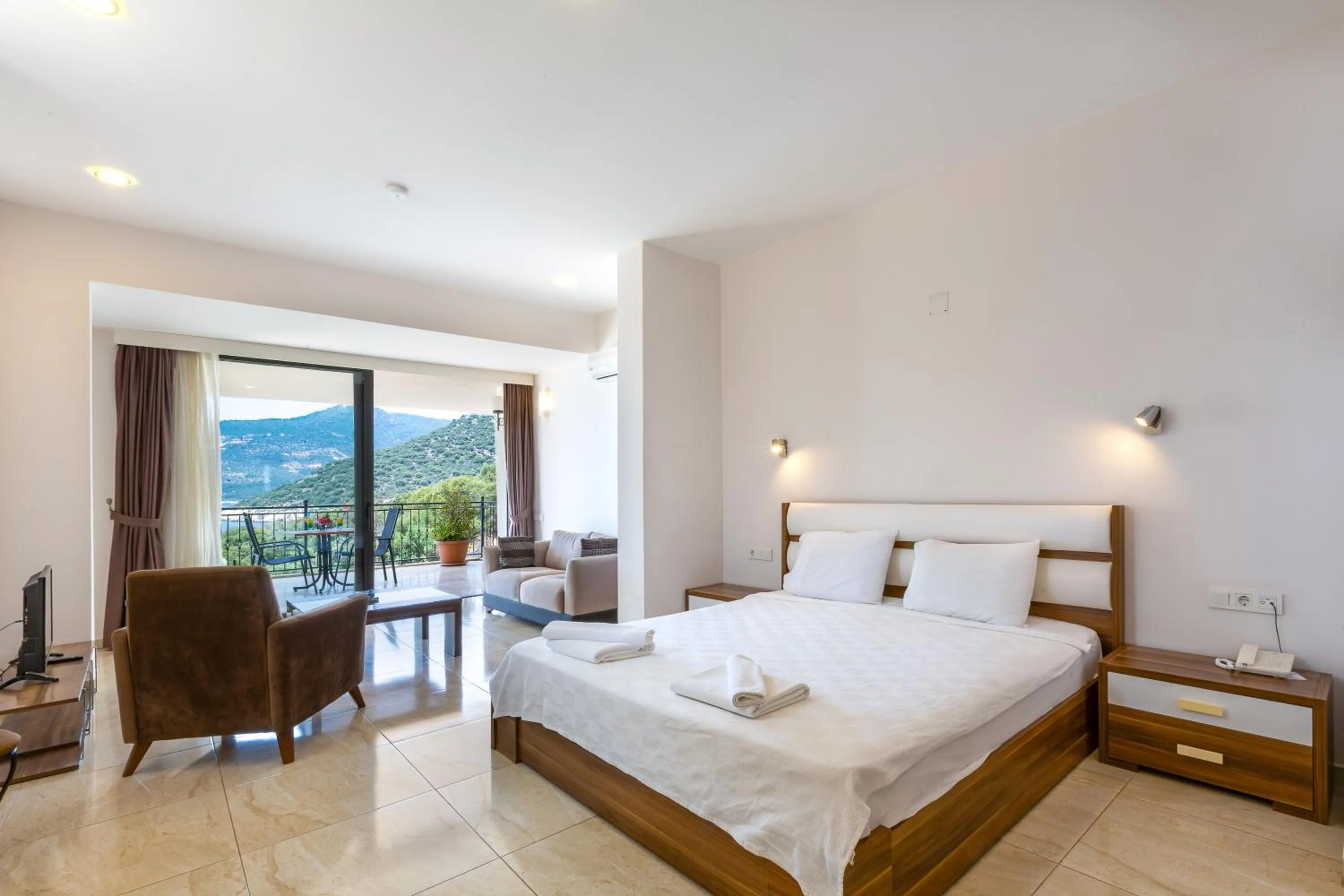 Photo of the whole room, Bed in Kulube Hotel