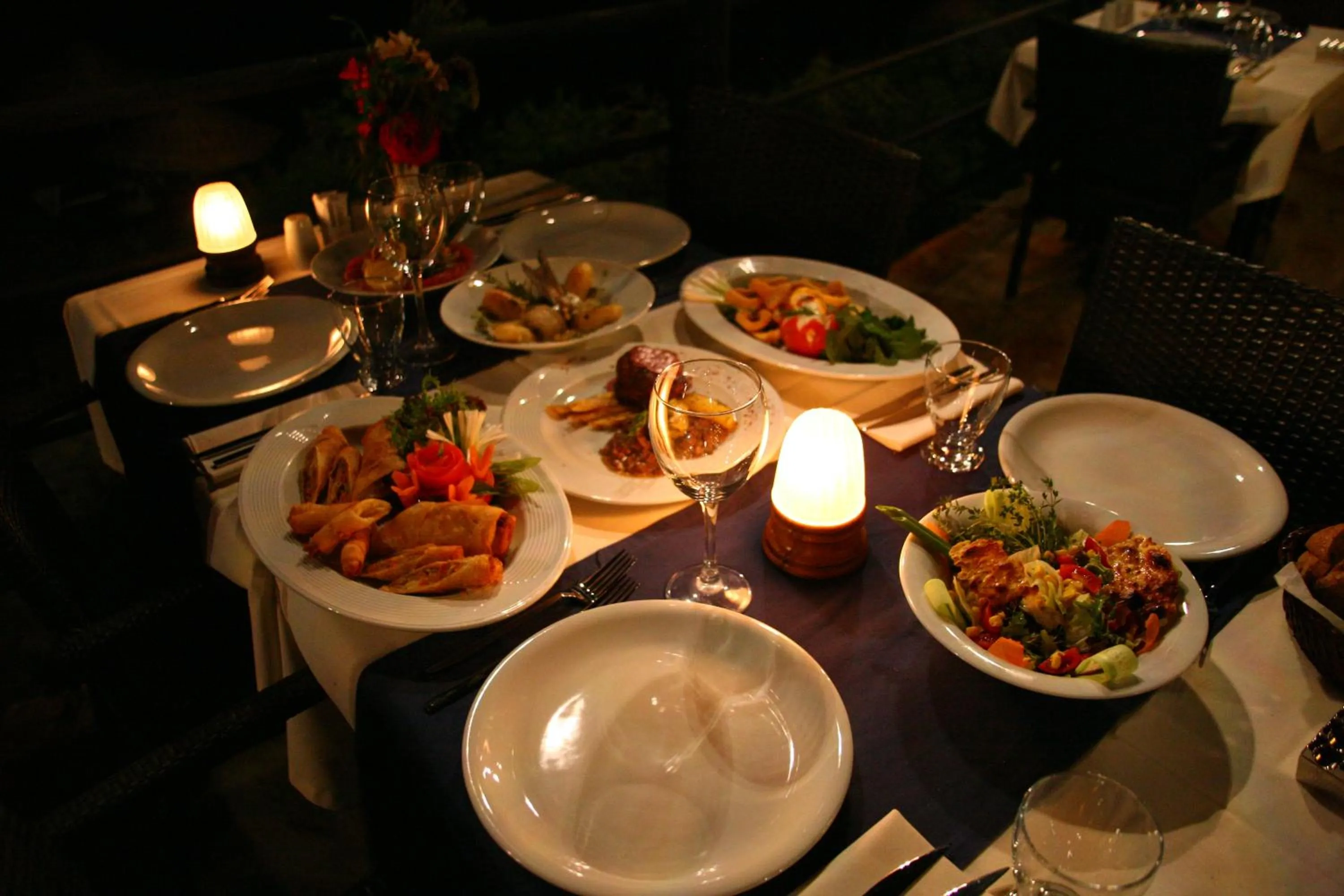 Restaurant/places to eat in Kulube Hotel