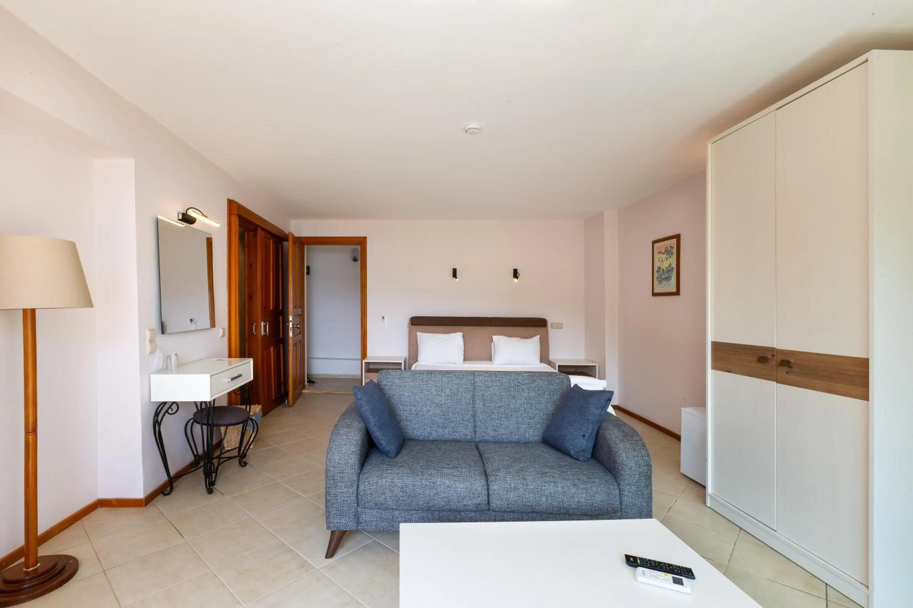Photo of the whole room, Bed in Kulube Hotel