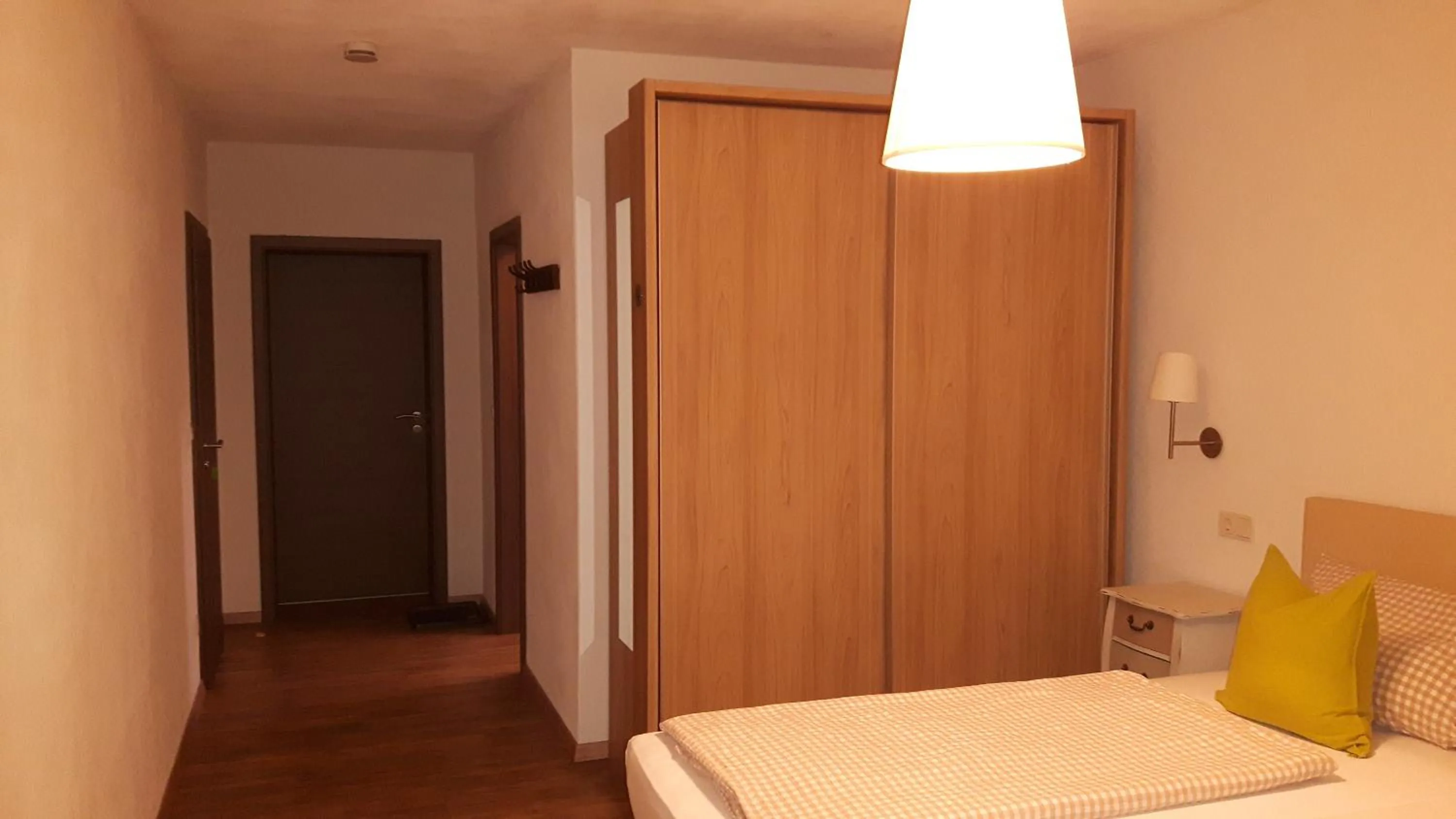 Photo of the whole room, Bed in Gästehaus Bräuscheuere