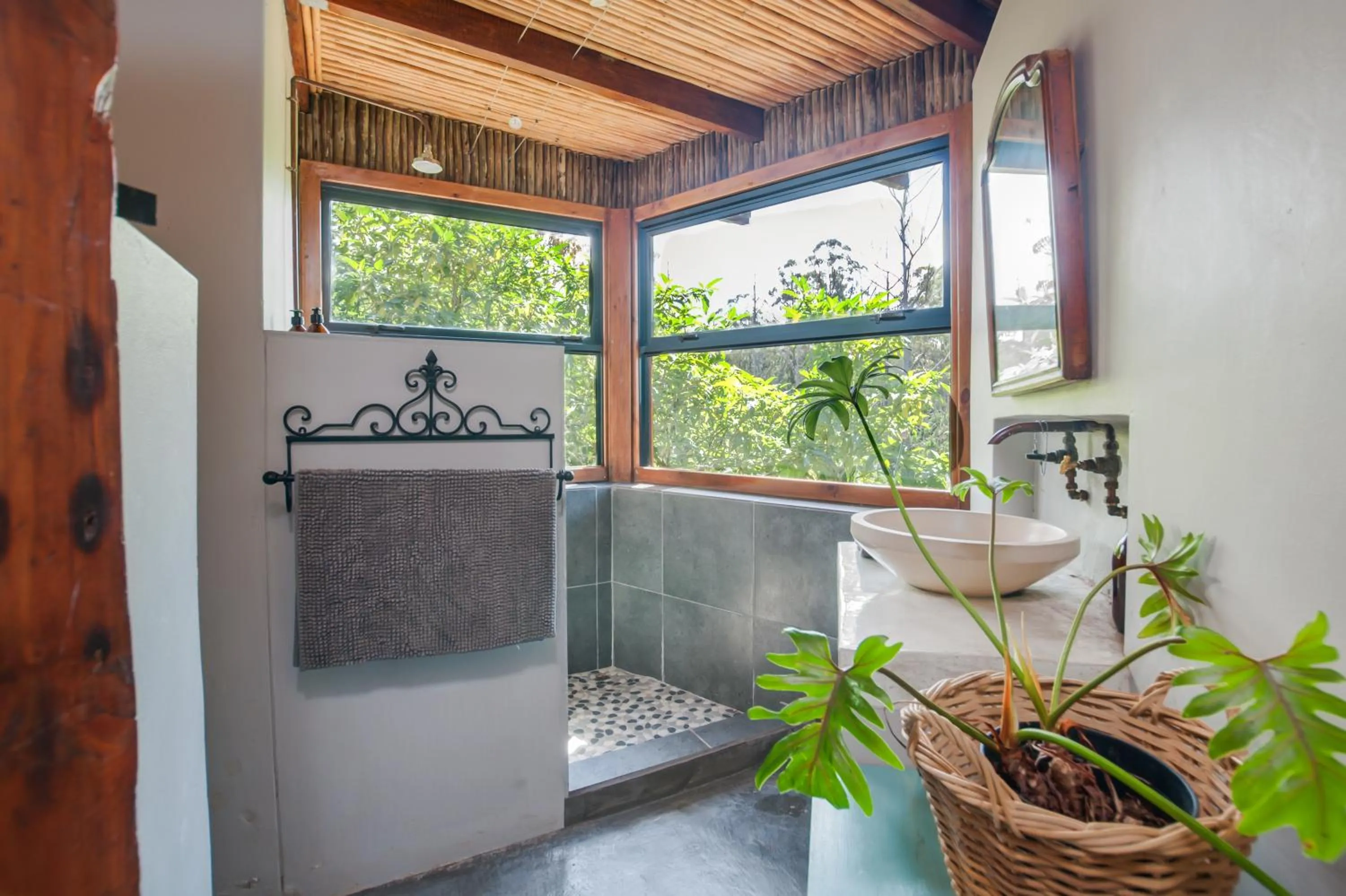 Shower in Oakhurst Farm Cottages