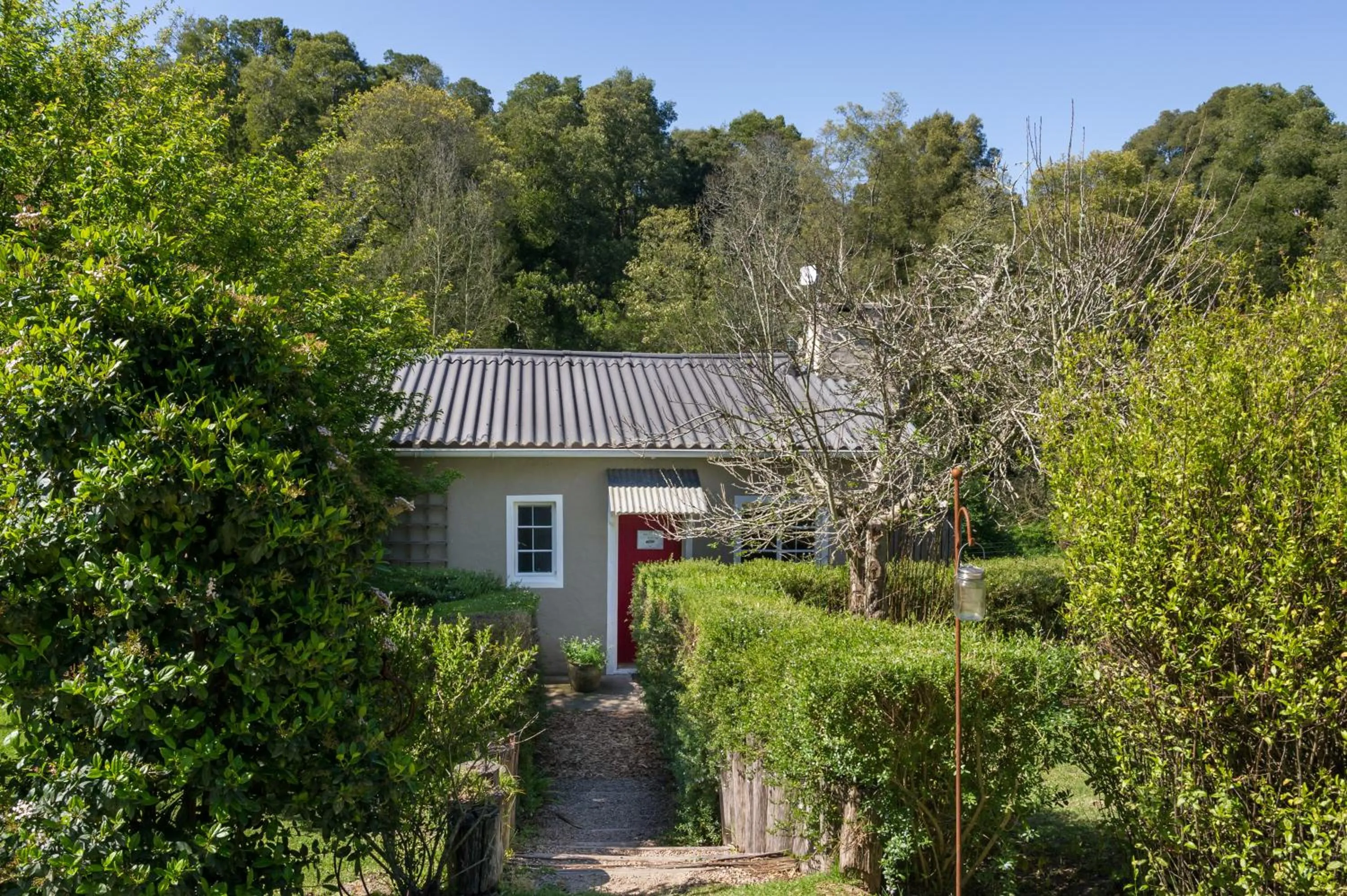 Property building in Oakhurst Farm Cottages