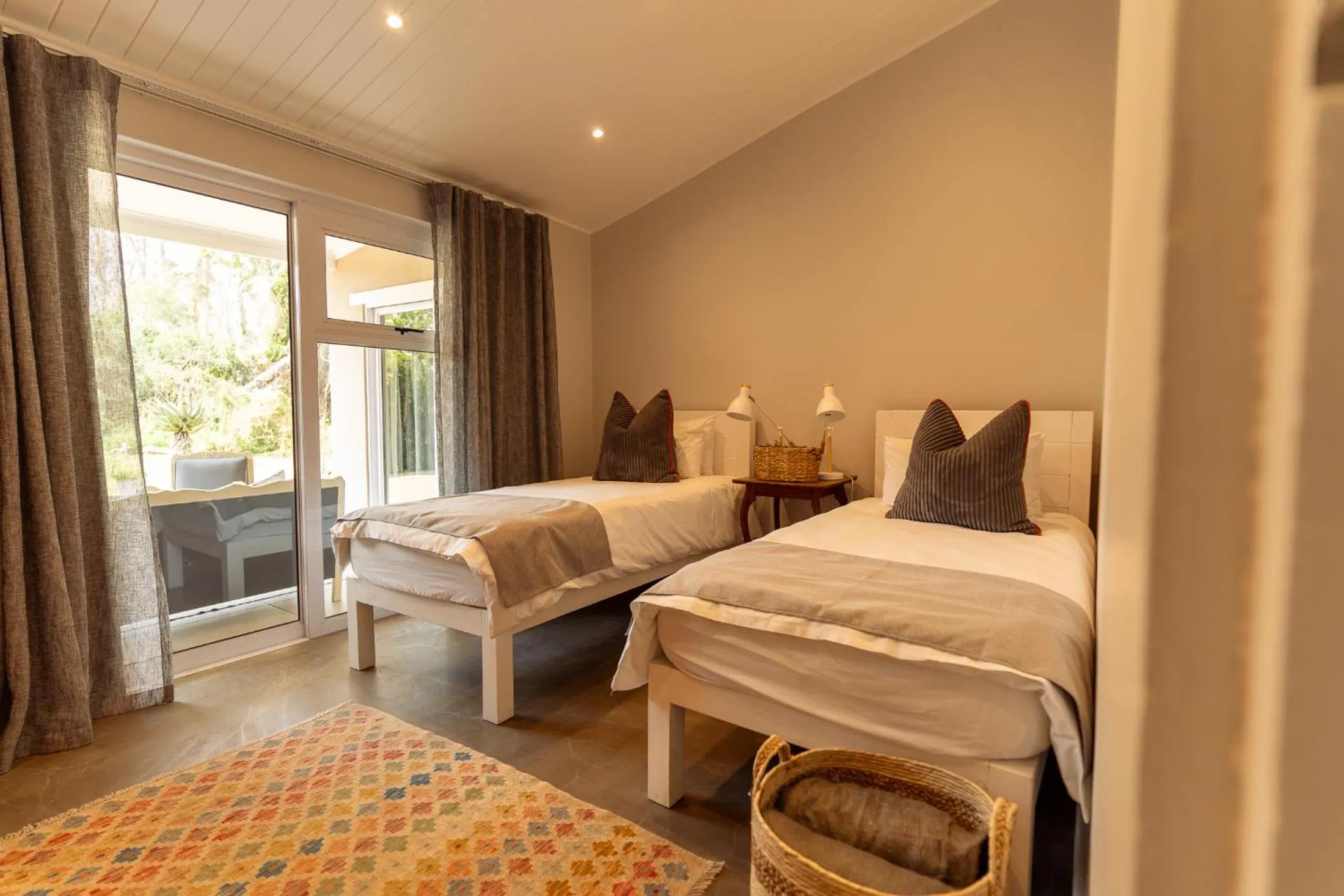 Bedroom, Bed in Oakhurst Farm Cottages