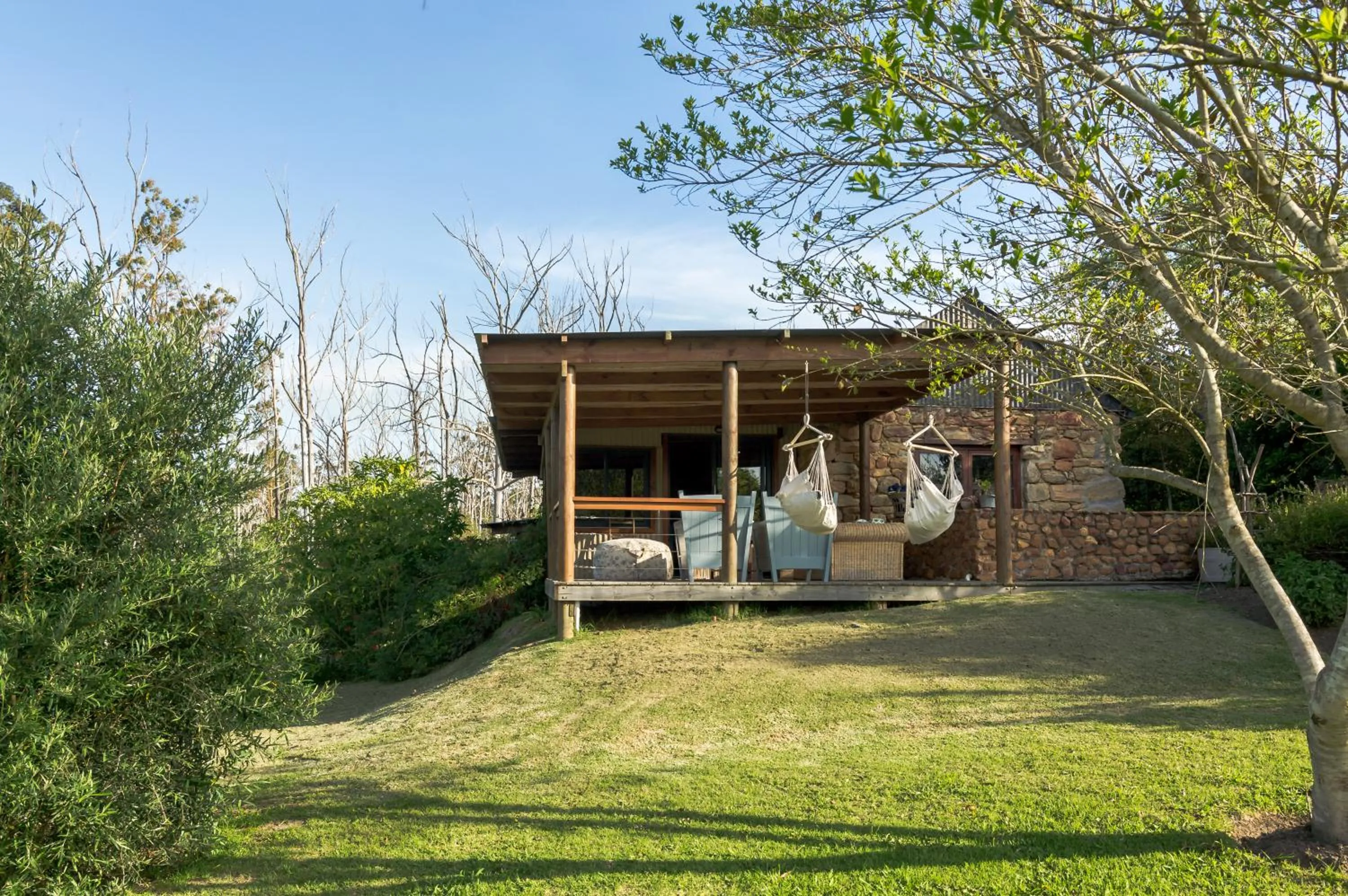 Property building in Oakhurst Farm Cottages
