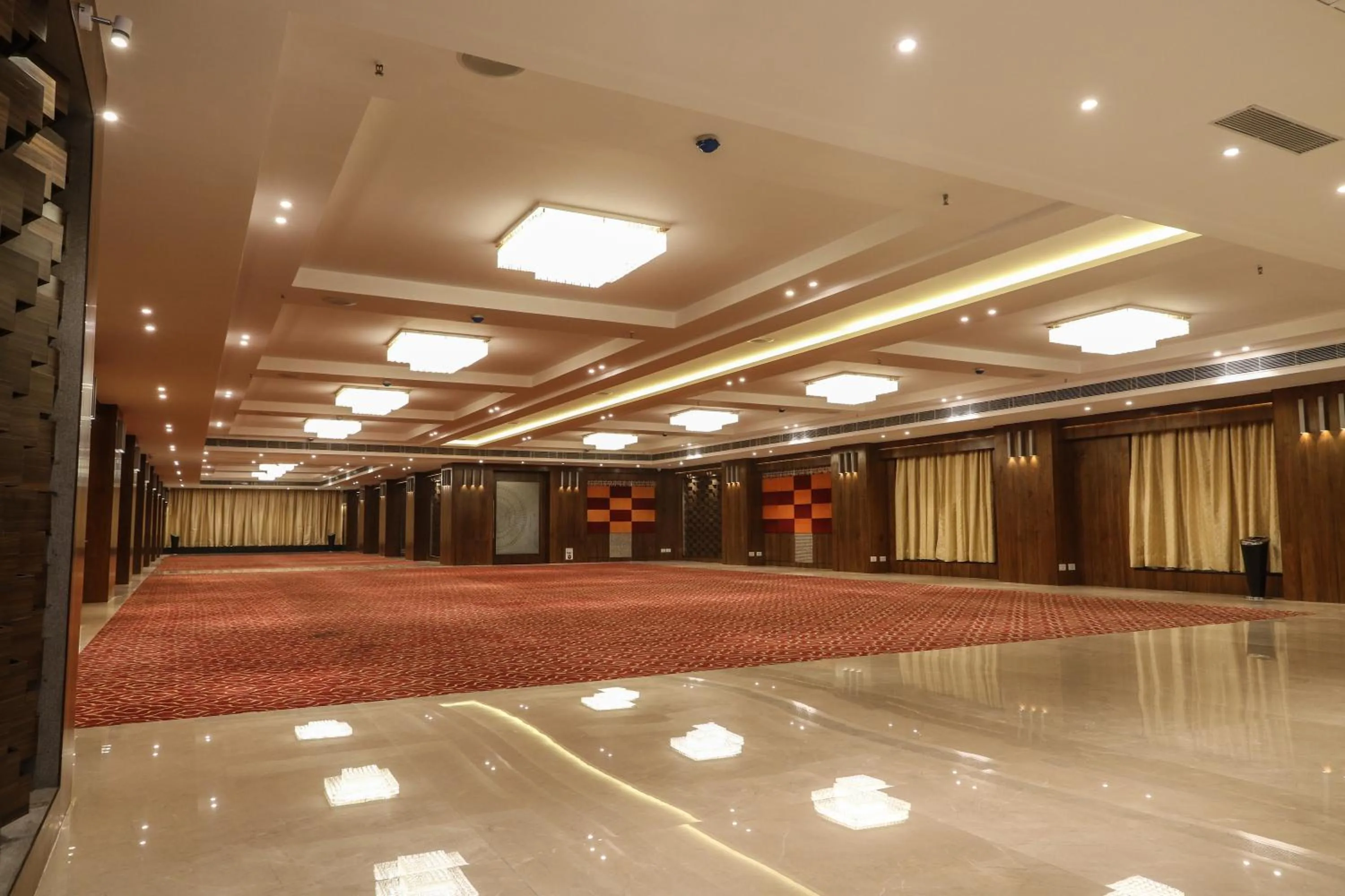 Business facilities in The Grand Asansol