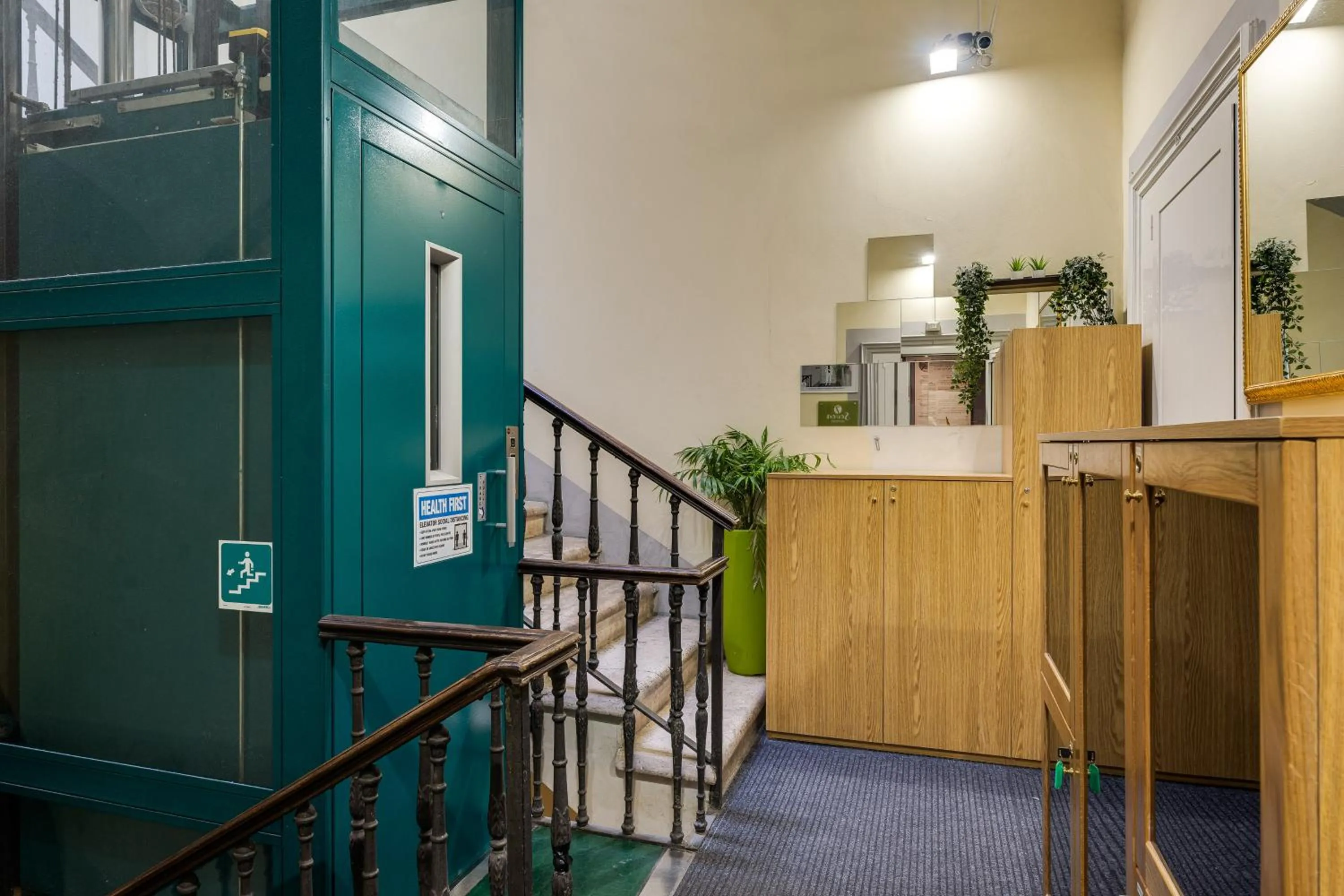 Lobby or reception in Seven