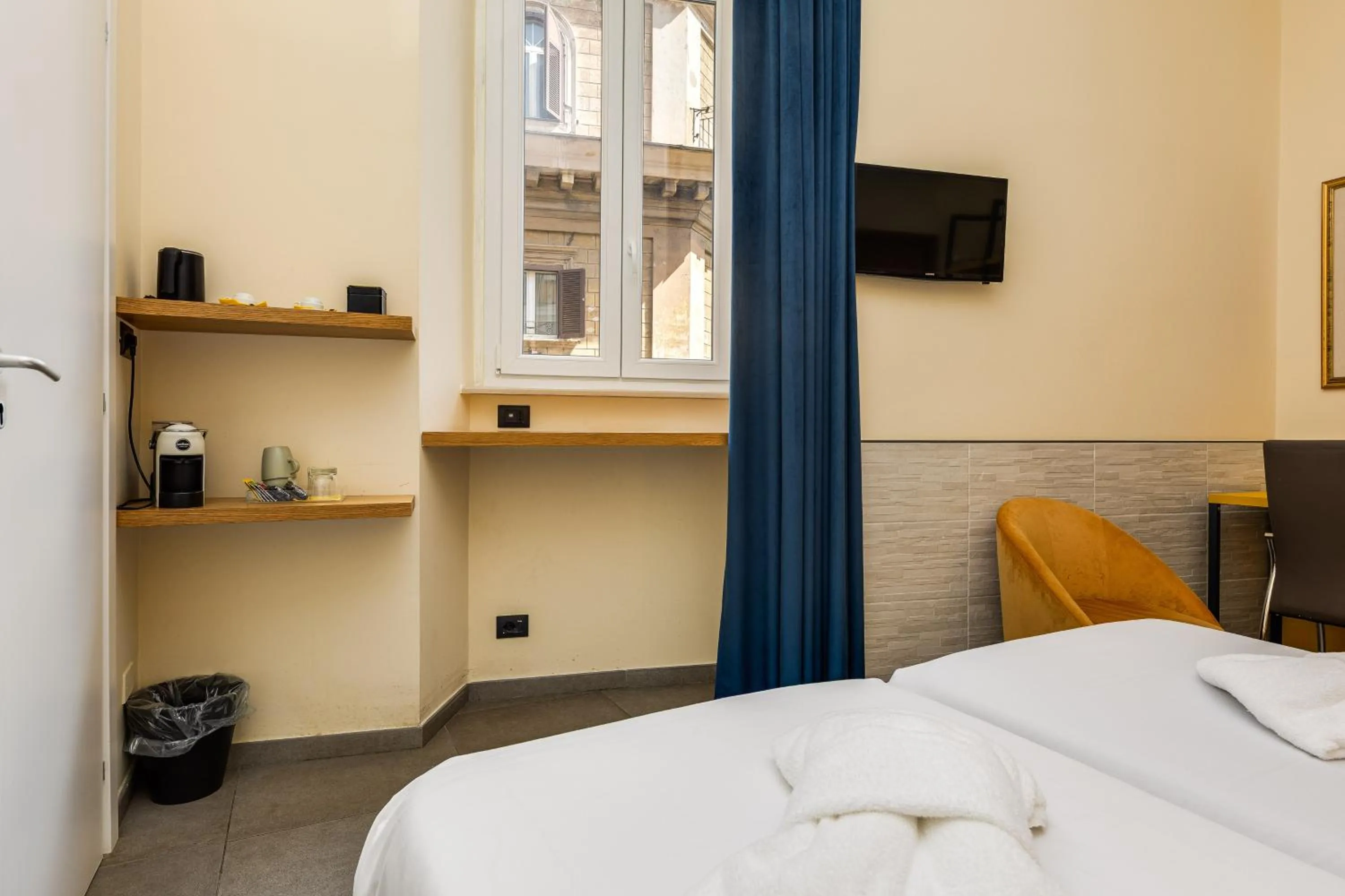 View (from property/room), Bed in Seven