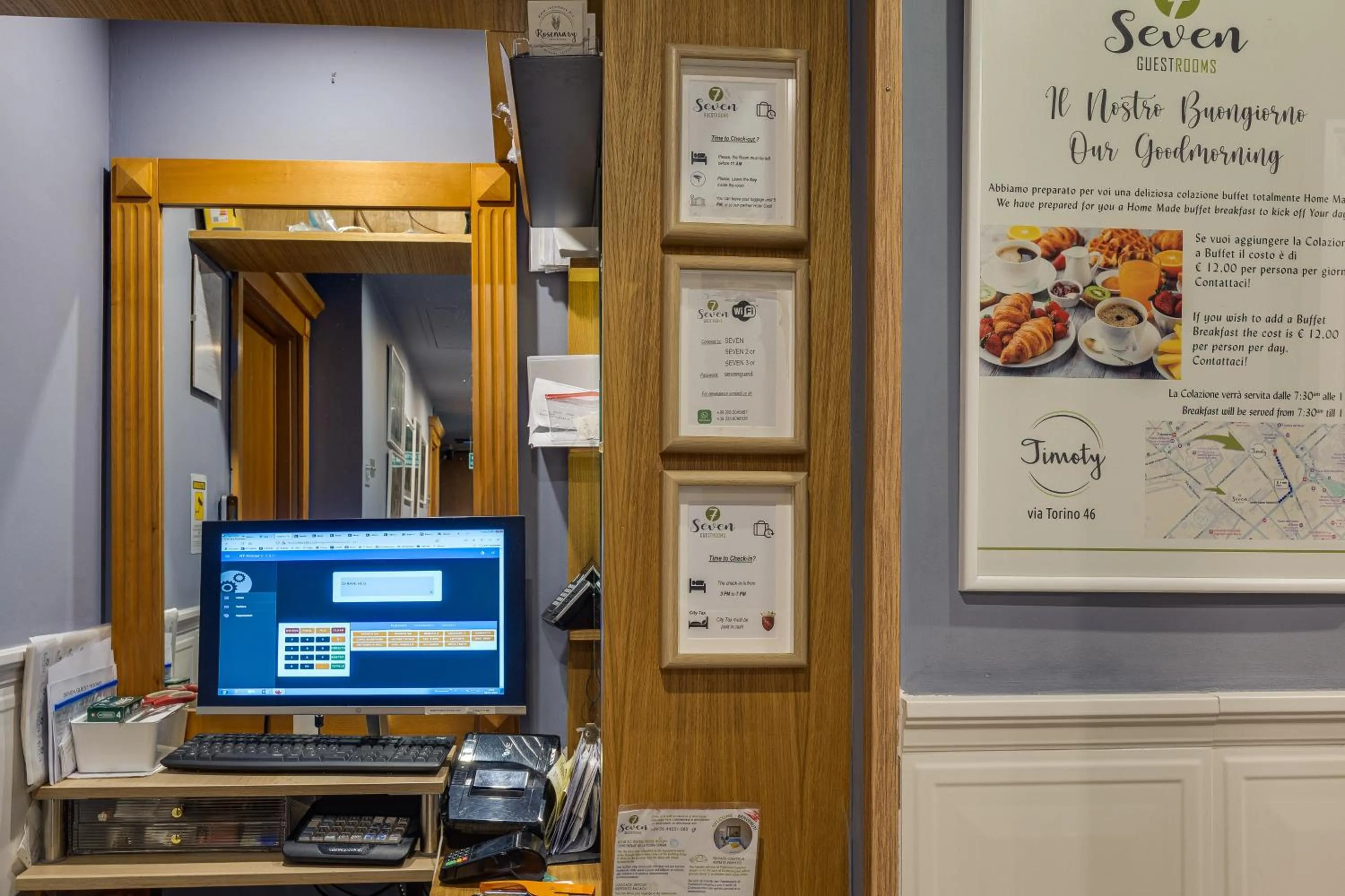 Lobby or reception in Seven