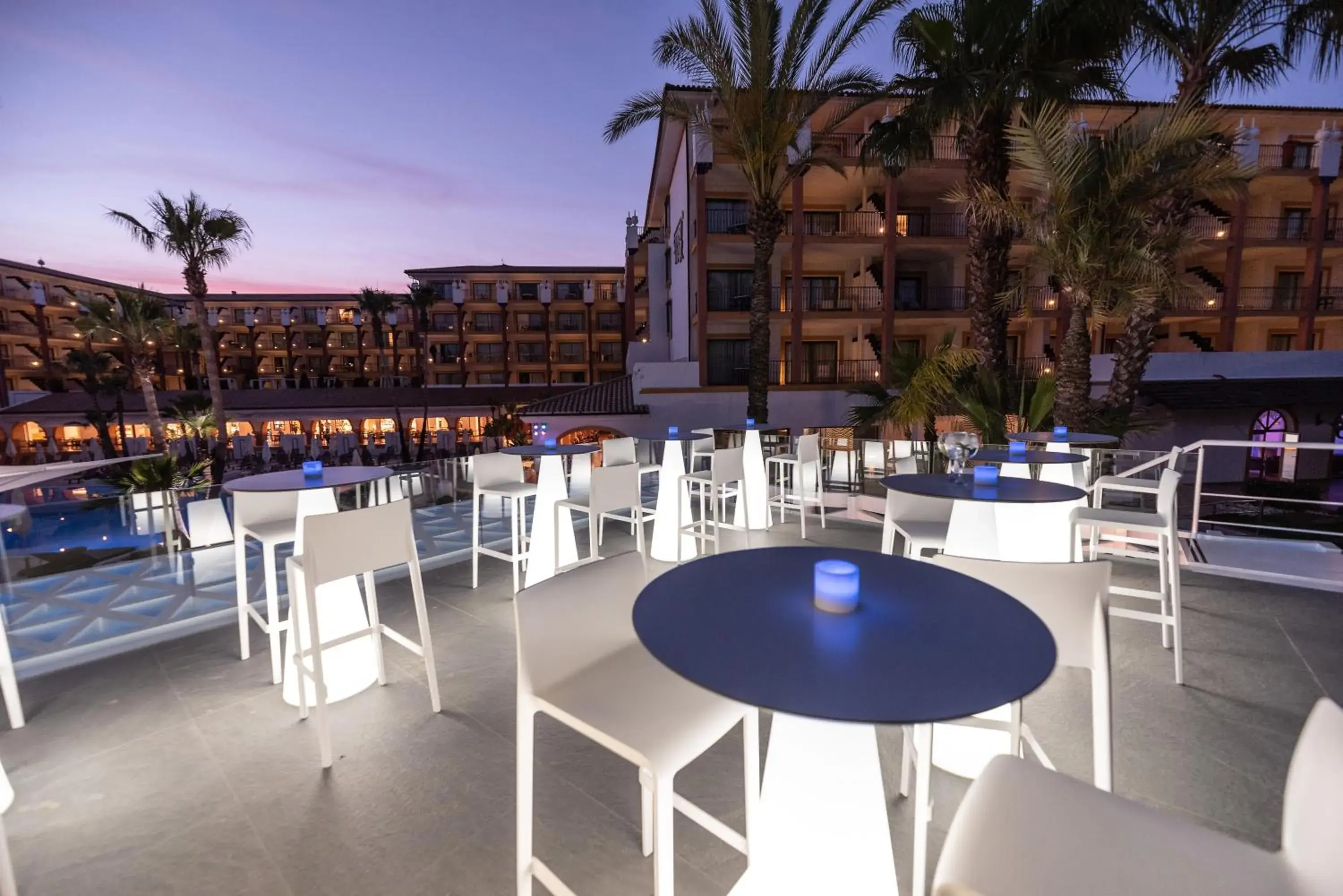 Lounge or bar in TUI Blue Isla Cristina Palace - Adults Recommended Lounge or bar in TUI Blue Isla Cristina Palace - Adults Recommended