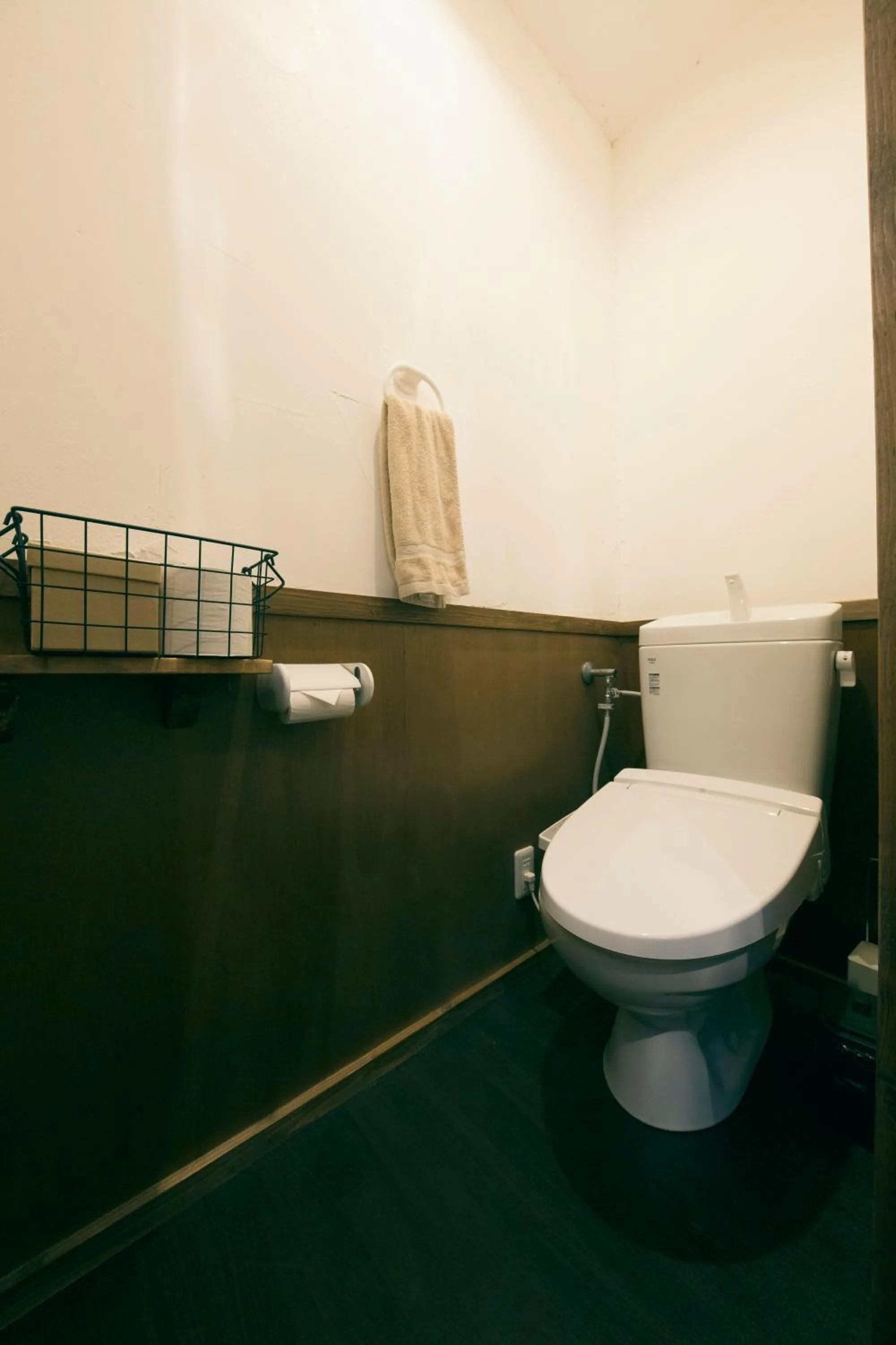 Toilet in Otaru Tap Room & Hostel