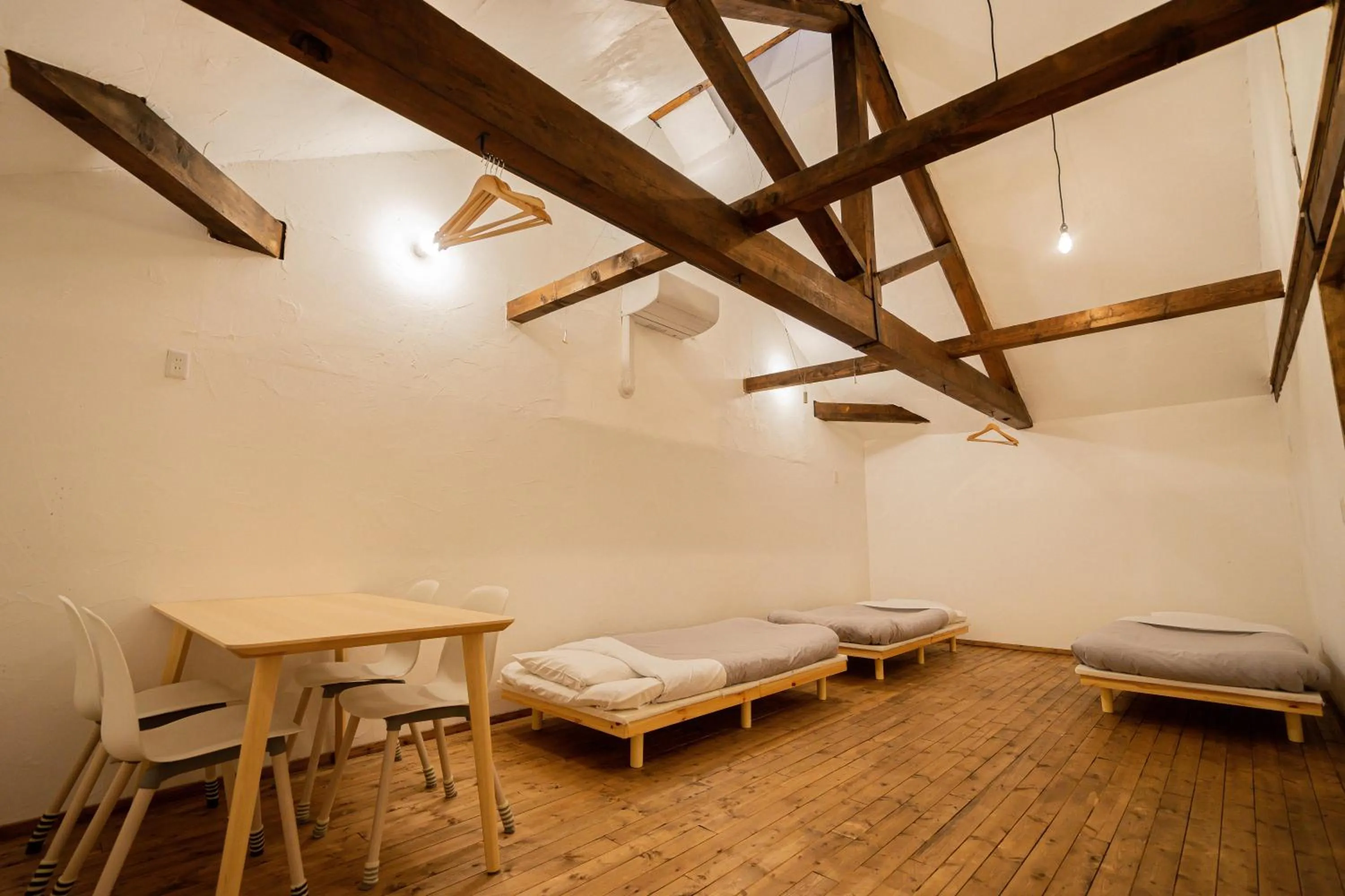 Otaru Tap Room & Hostel