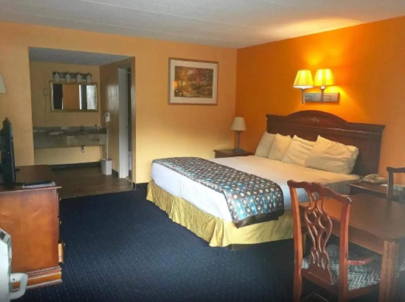 Bedroom in Americas Best Value Inn Pottstown