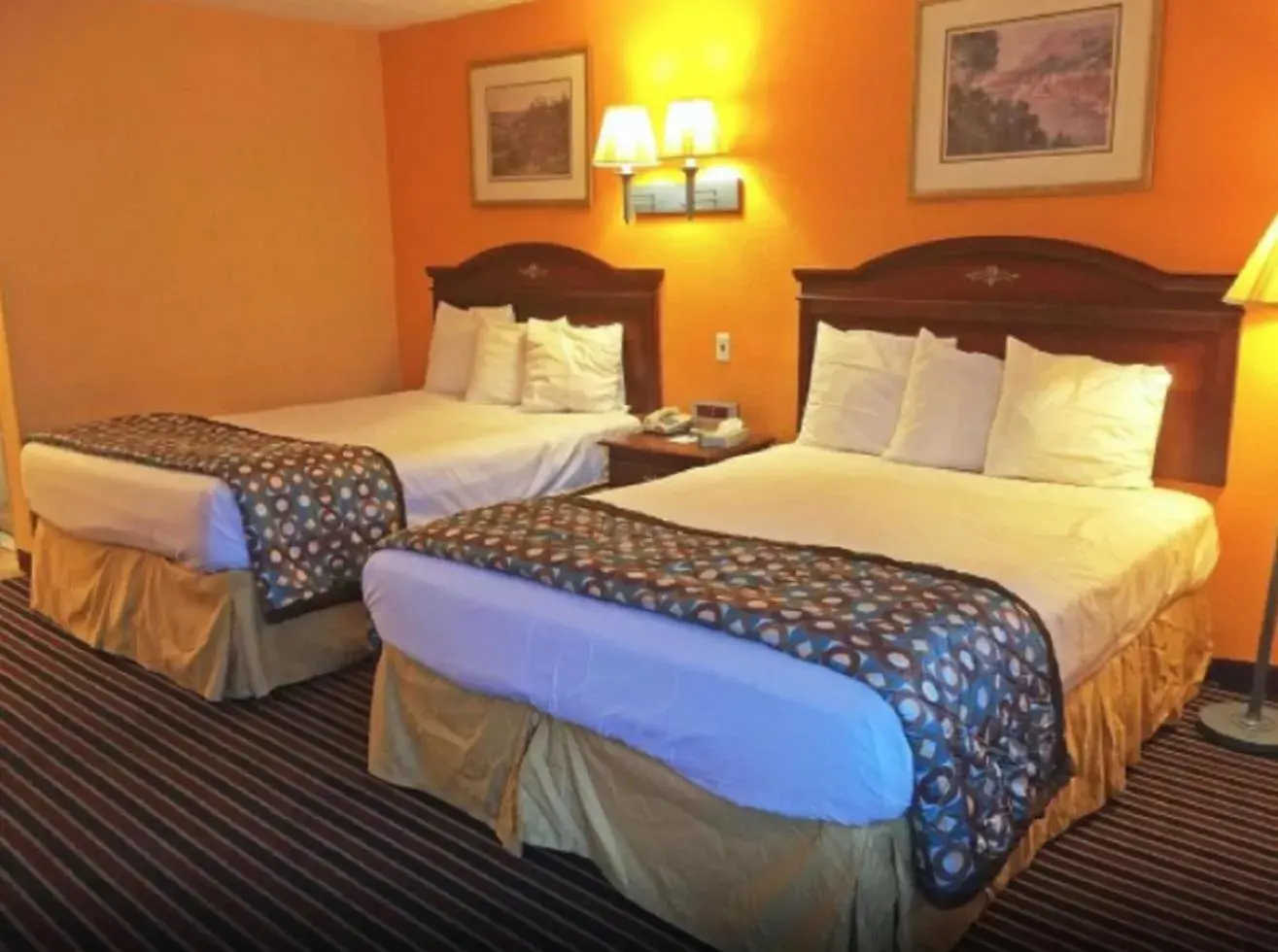 Queen Room with Two Queen Beds - Non-Smoking in Americas Best Value Inn Pottstown Queen Room with Two Queen Beds - Non-Smoking in Americas Best Value Inn Pottstown