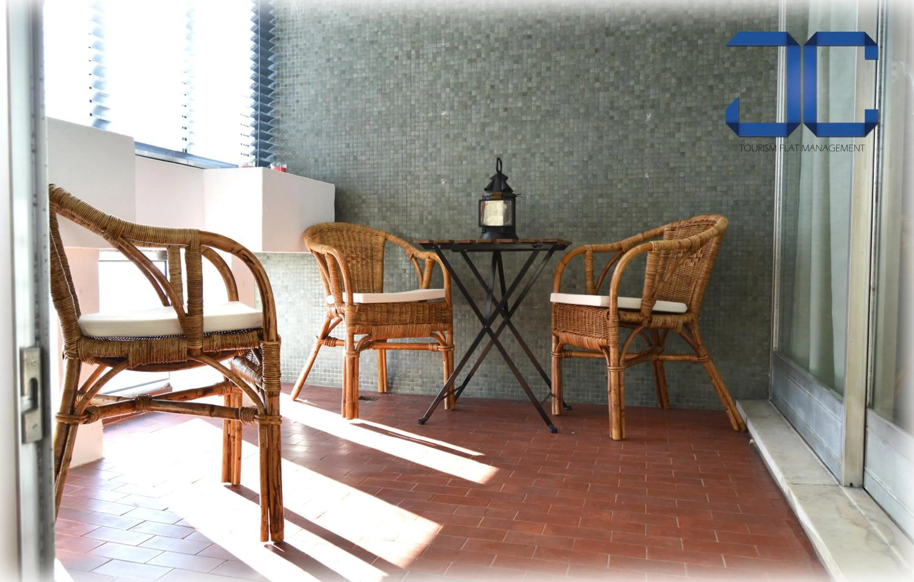 Pardal Apartment by JC