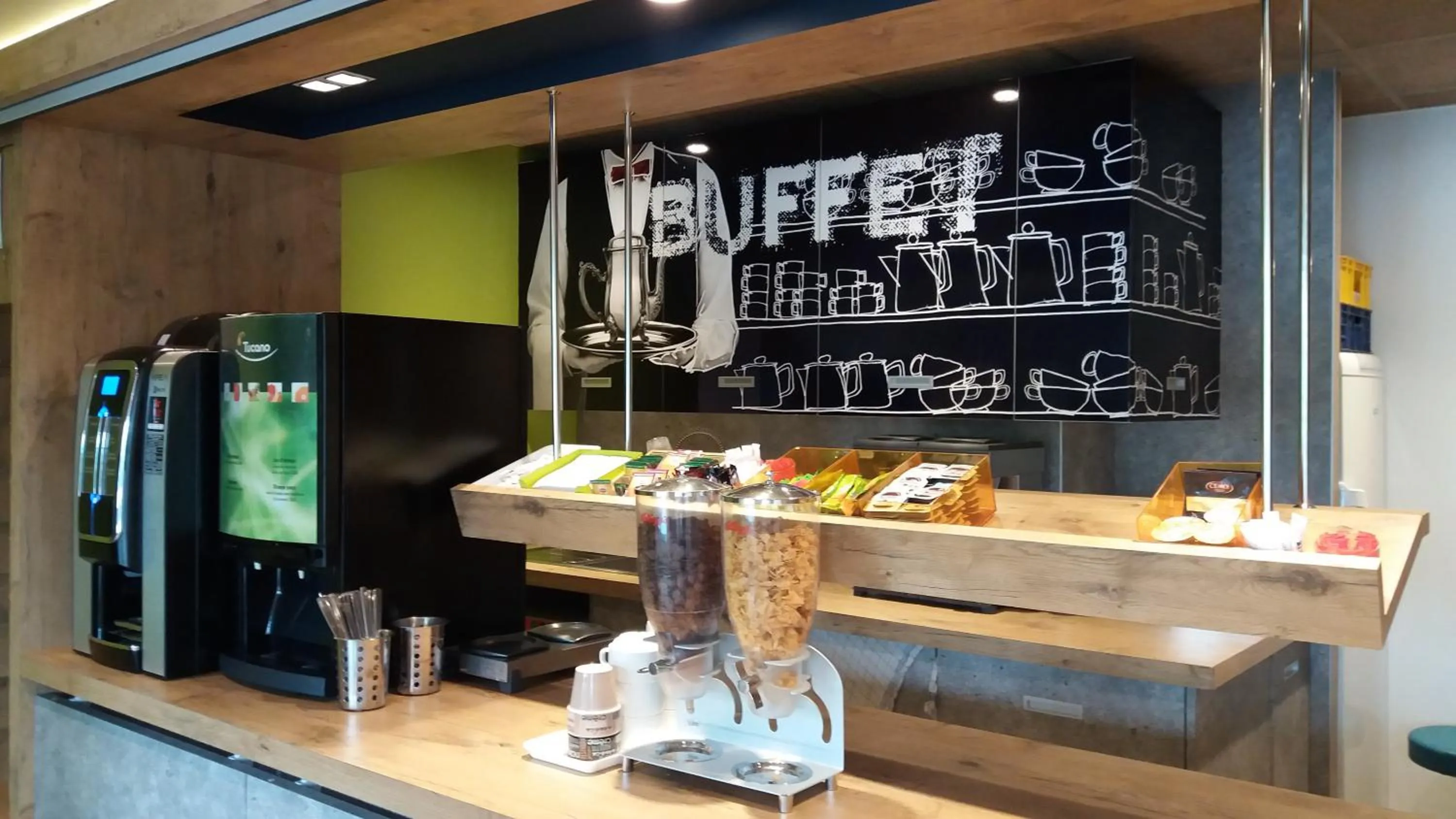 Buffet breakfast in ibis budget Concarneau