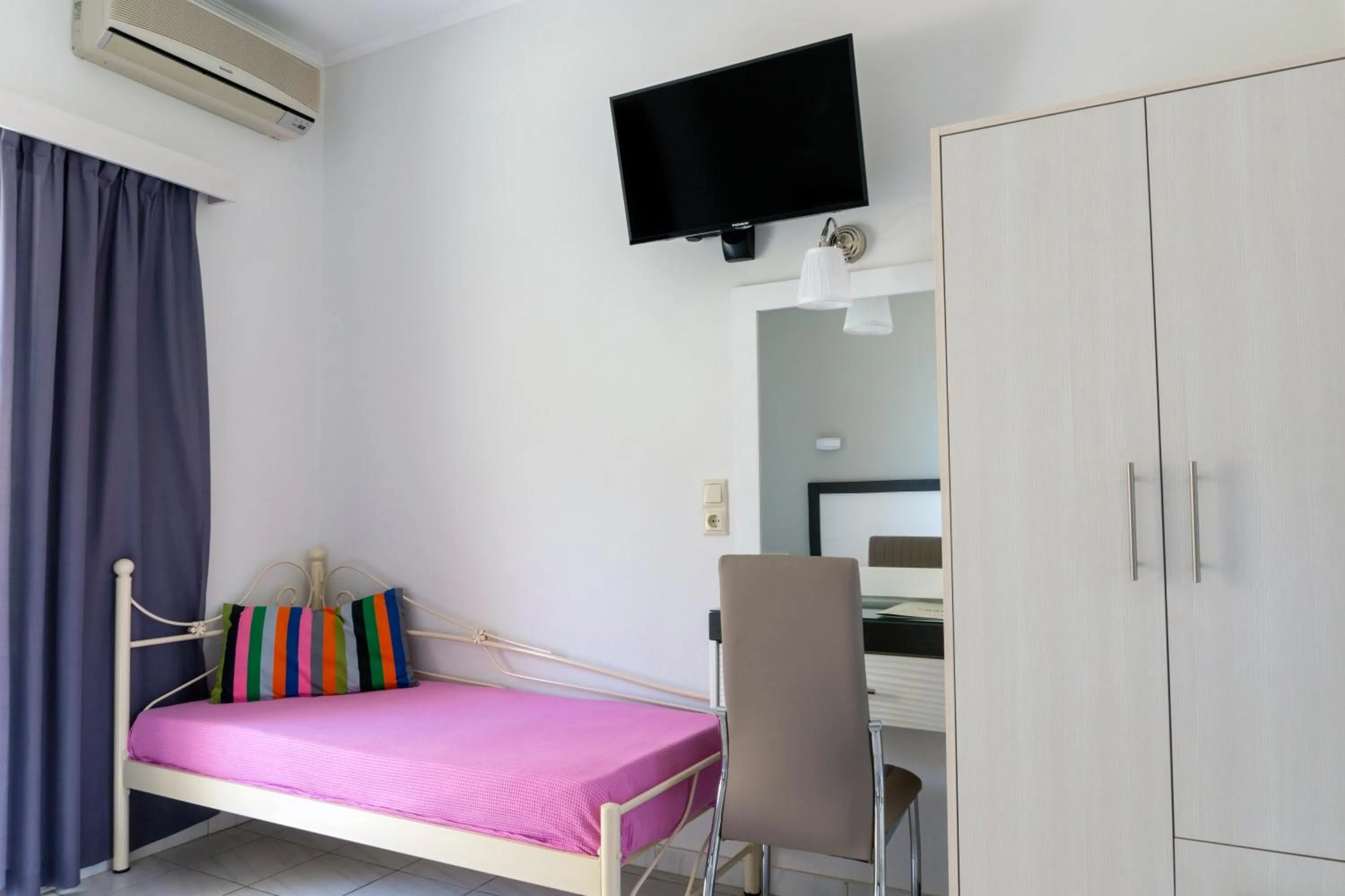 Photo of the whole room, Bed in Studios Magda