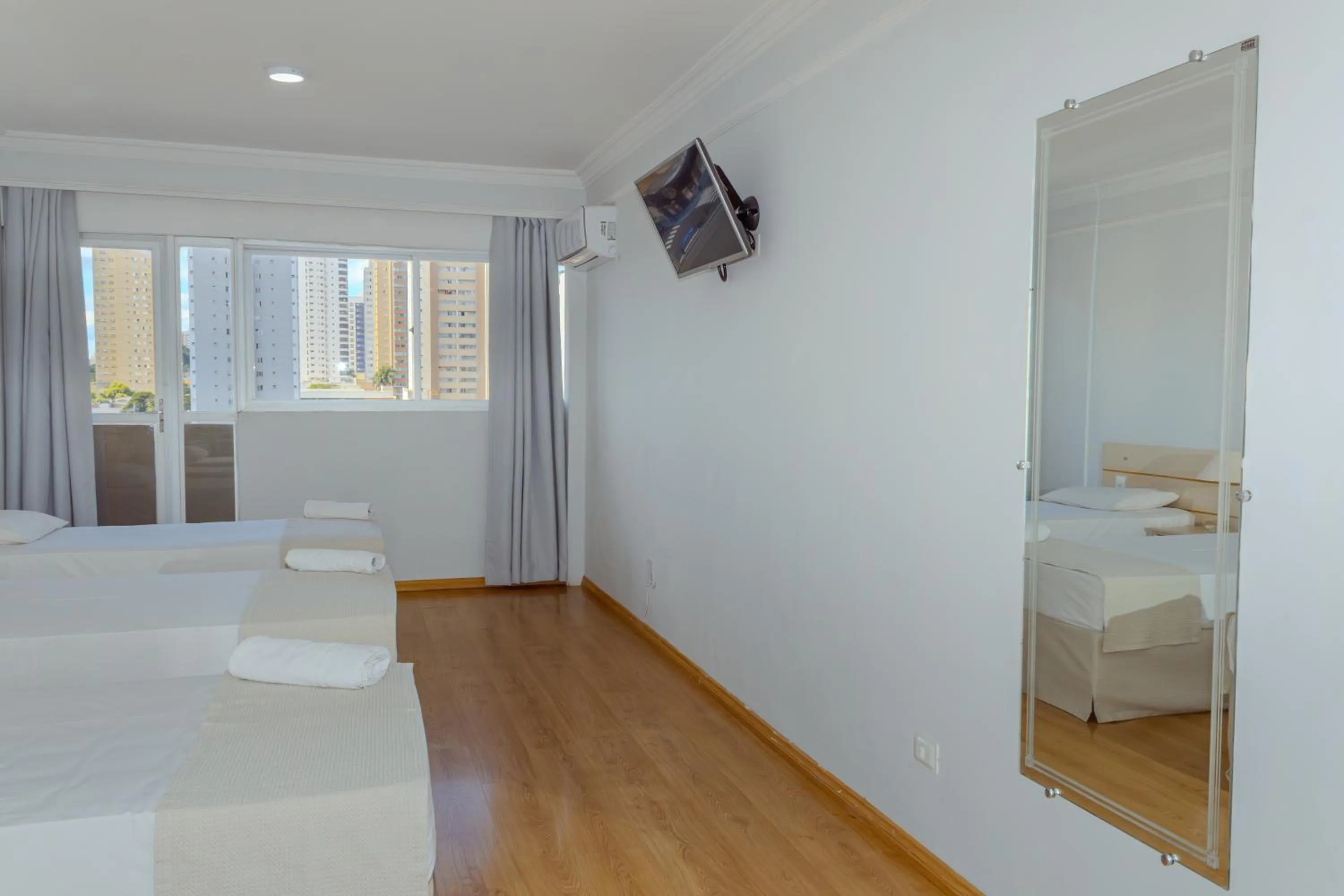 Bed in Harbor Buriti Hotel