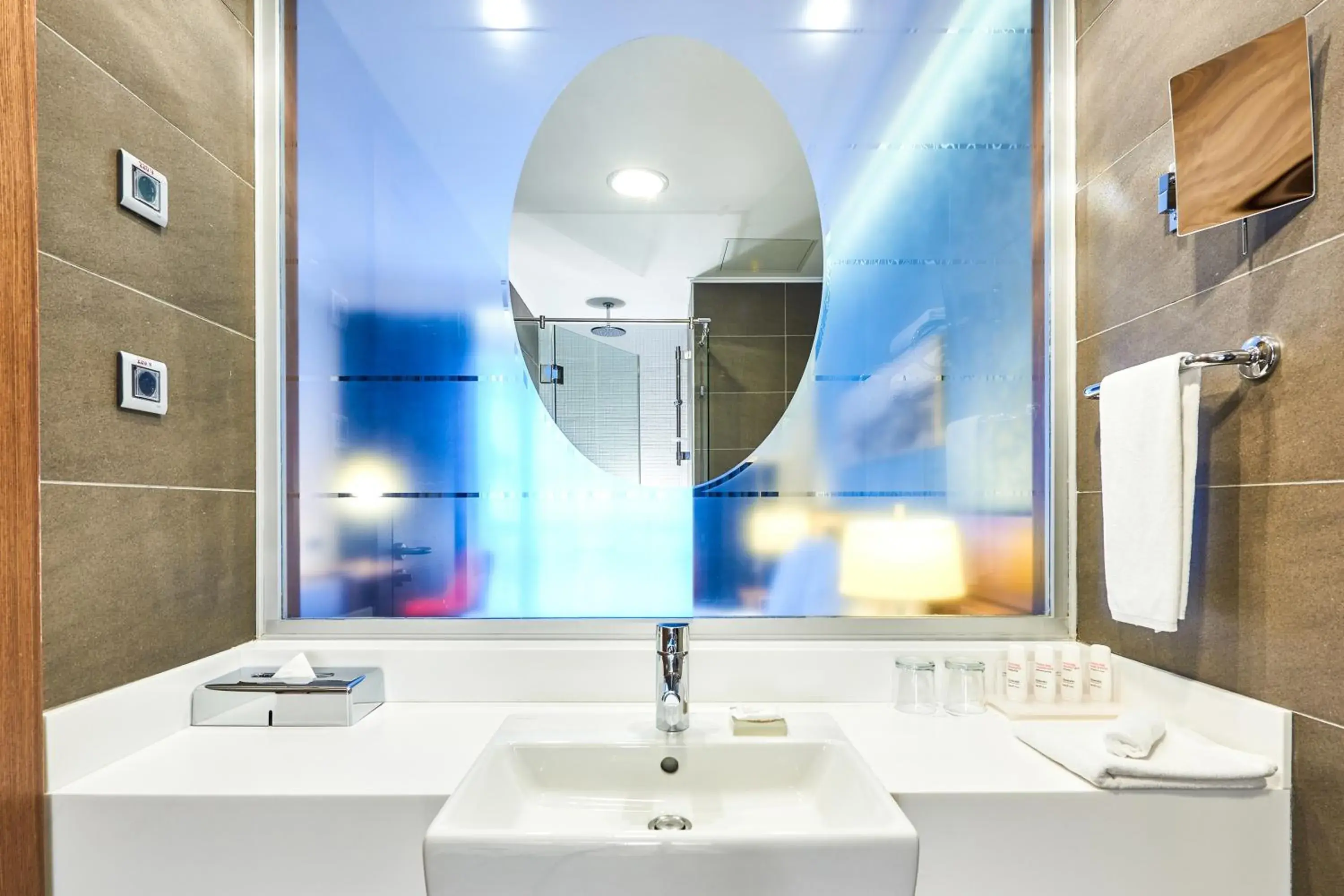 Superior Double or Twin Room in Radisson Blu Hotel, Kyiv Podil City Centre Superior Double or Twin Room in Radisson Blu Hotel, Kyiv Podil City Centre