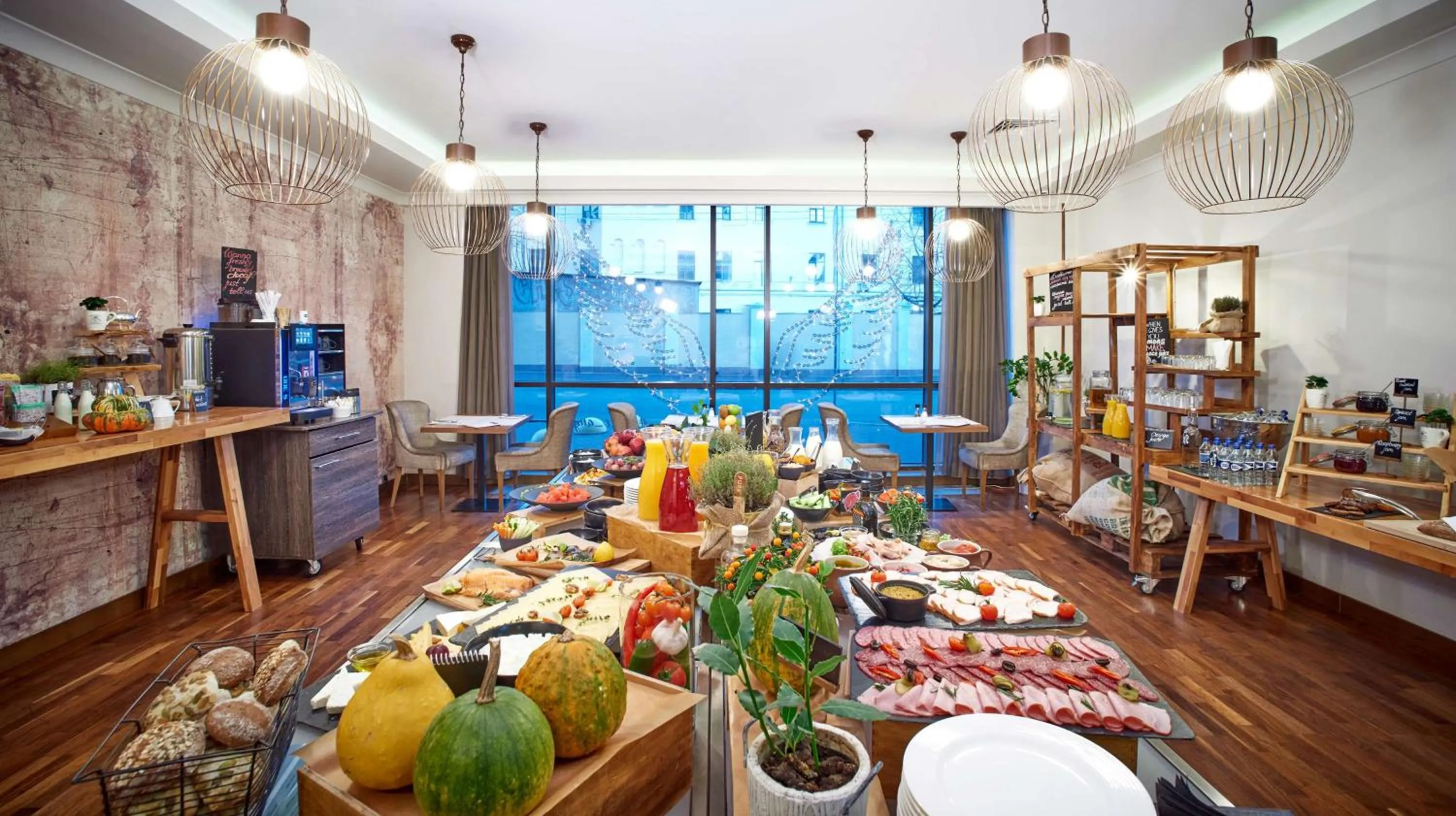 Restaurant/places to eat in Radisson Blu Hotel, Kyiv Podil City Centre