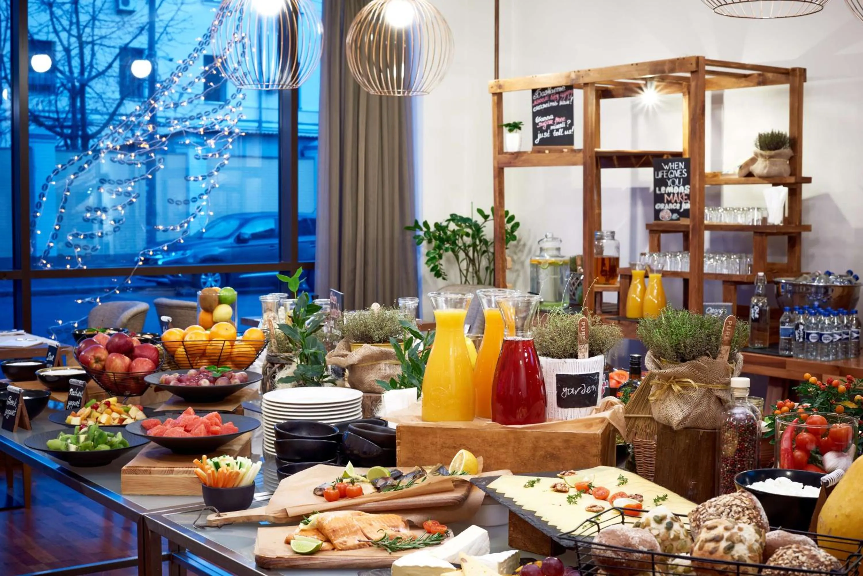 Restaurant/places to eat in Radisson Blu Hotel, Kyiv Podil City Centre