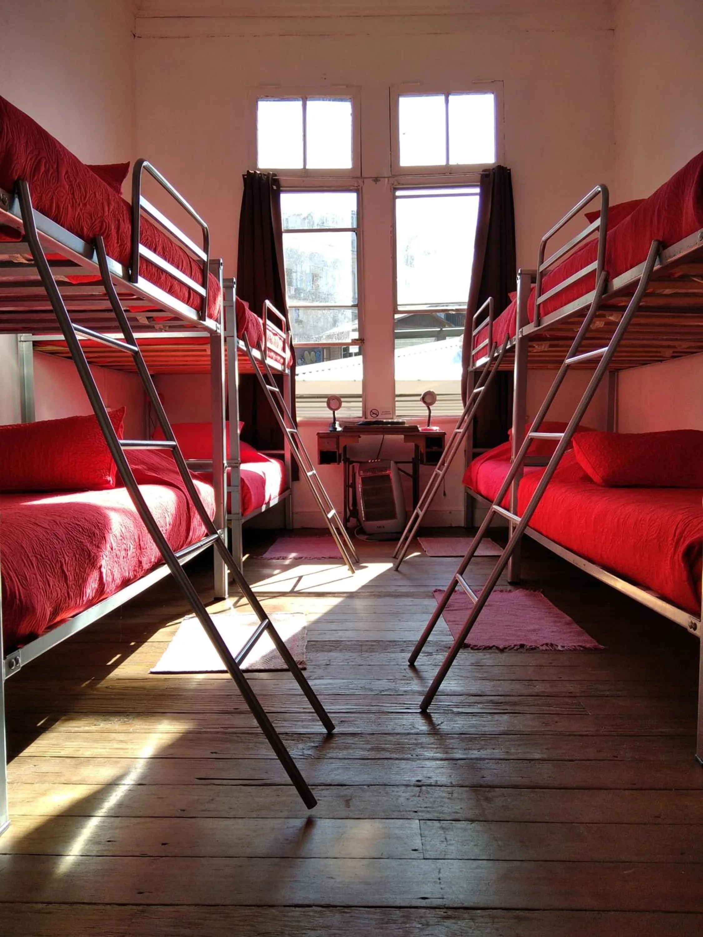 bunk bed, Bed in Casa Volante Hostal