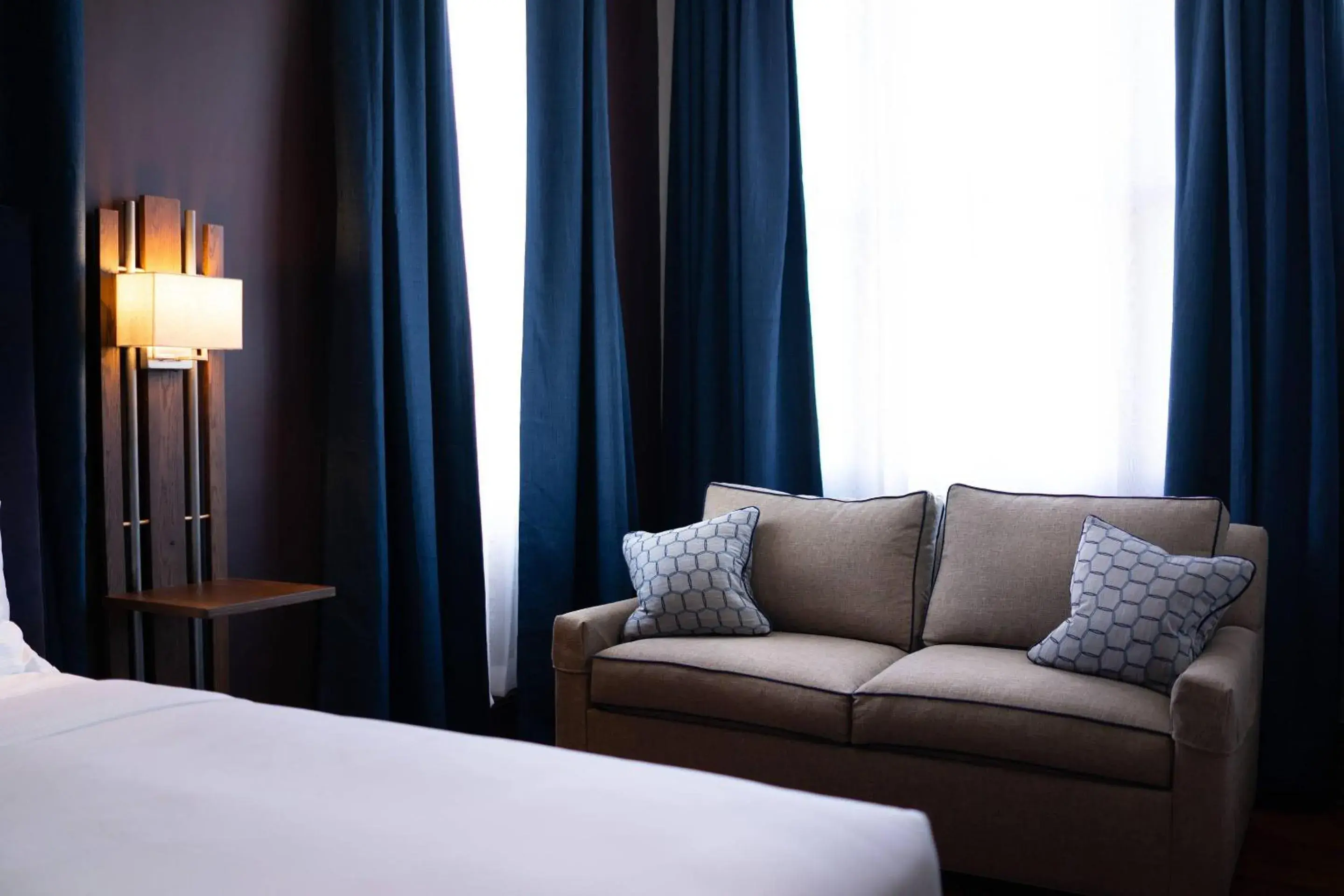 Bedroom, Bed in The Esquire Hotel Downtown Gastonia, an Ascend Collection Hotel Bedroom, Bed in The Esquire Hotel Downtown Gastonia, an Ascend Collection Hotel