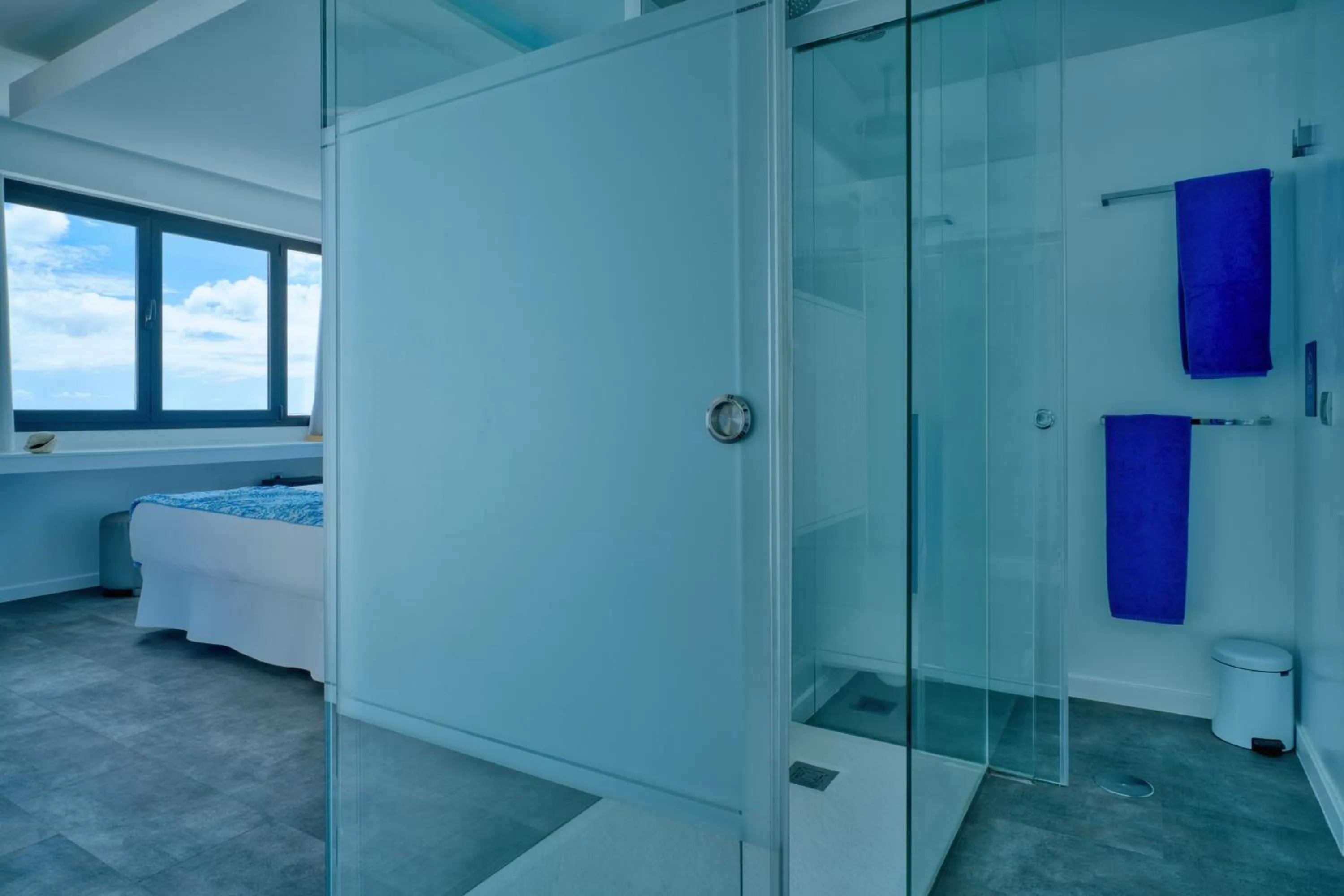 Shower, Bed in Hotel Boutique La Marquesina - Adults Only