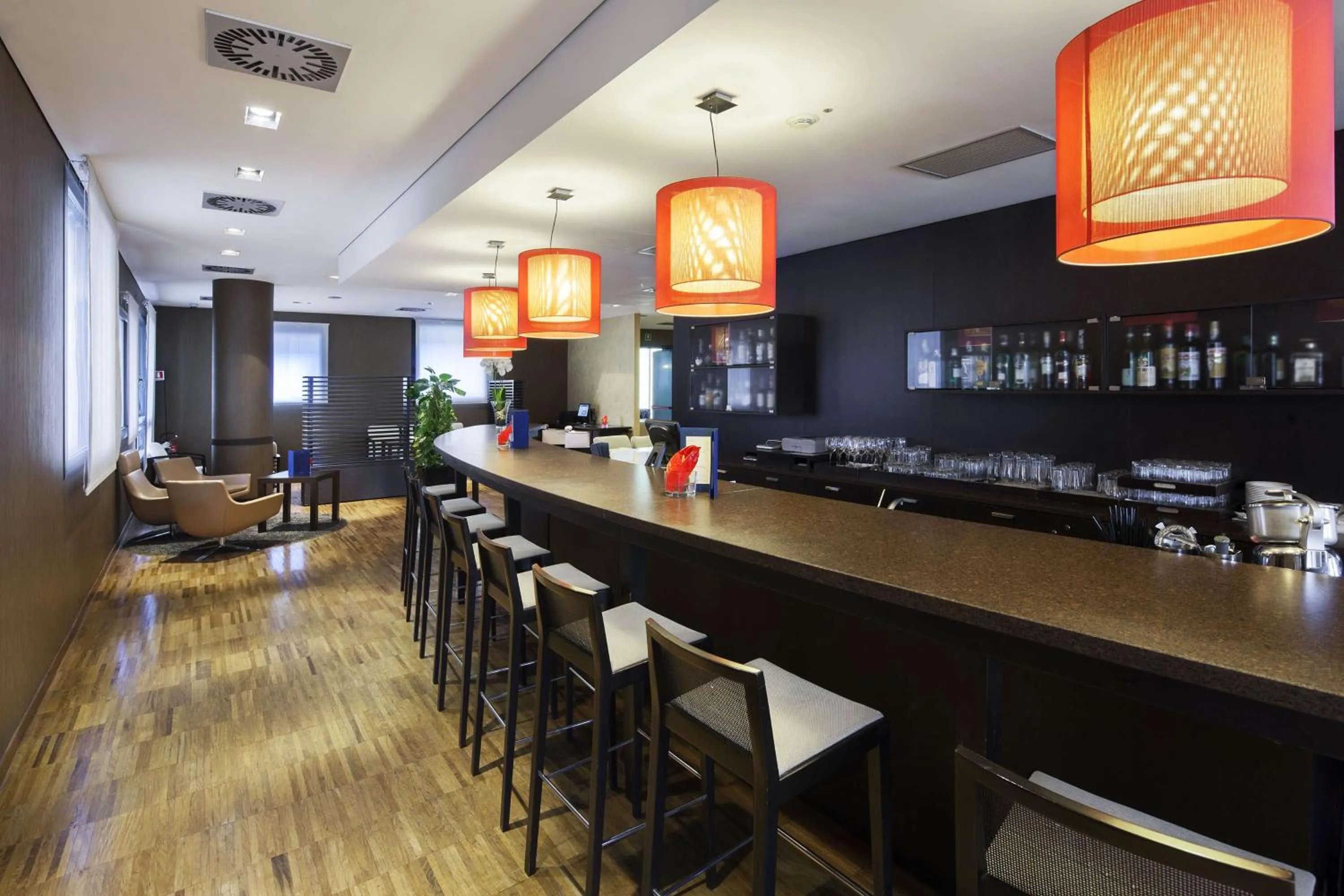 Lounge or bar in NH Milano Fiera