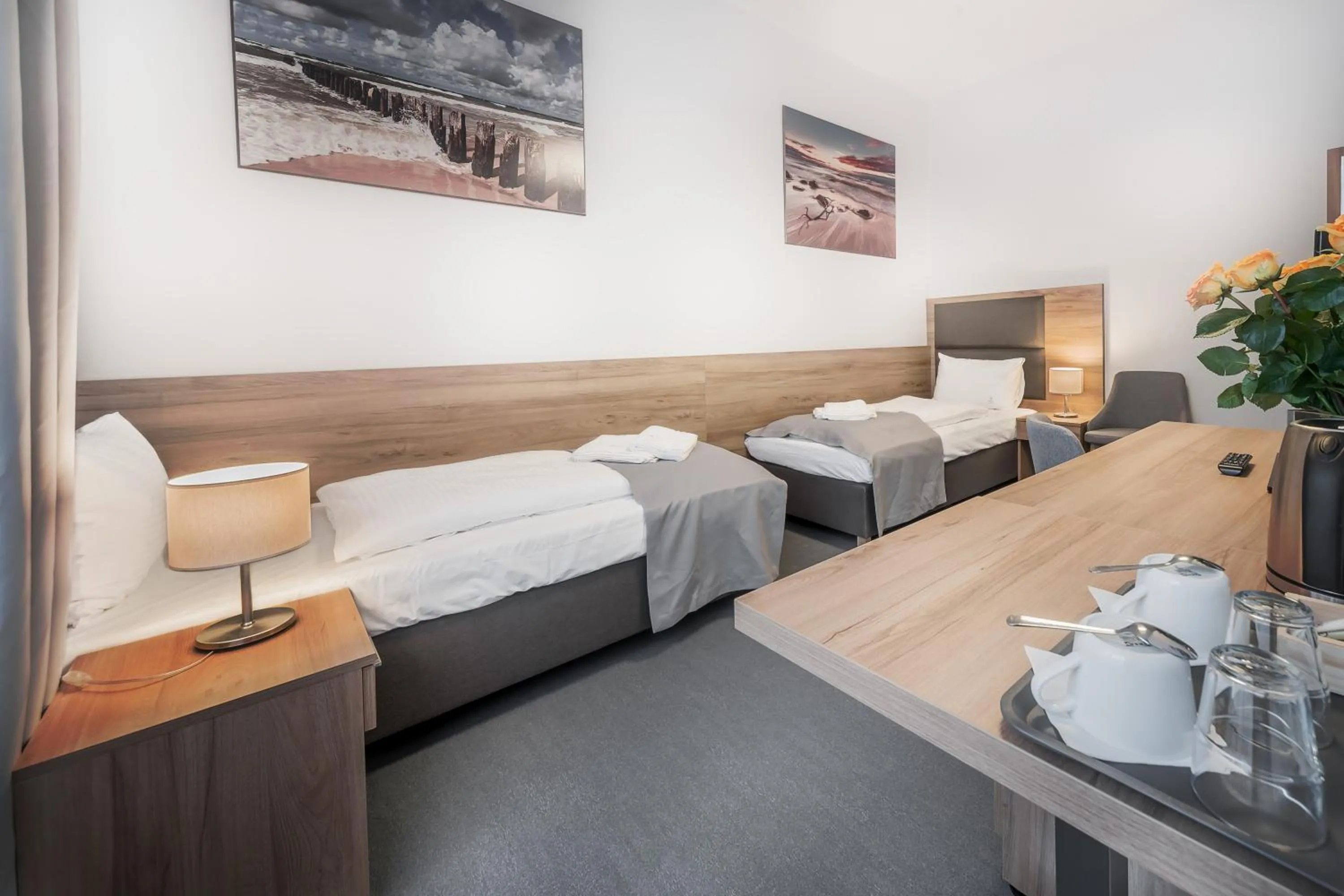 Photo of the whole room, Bed in Harmony House