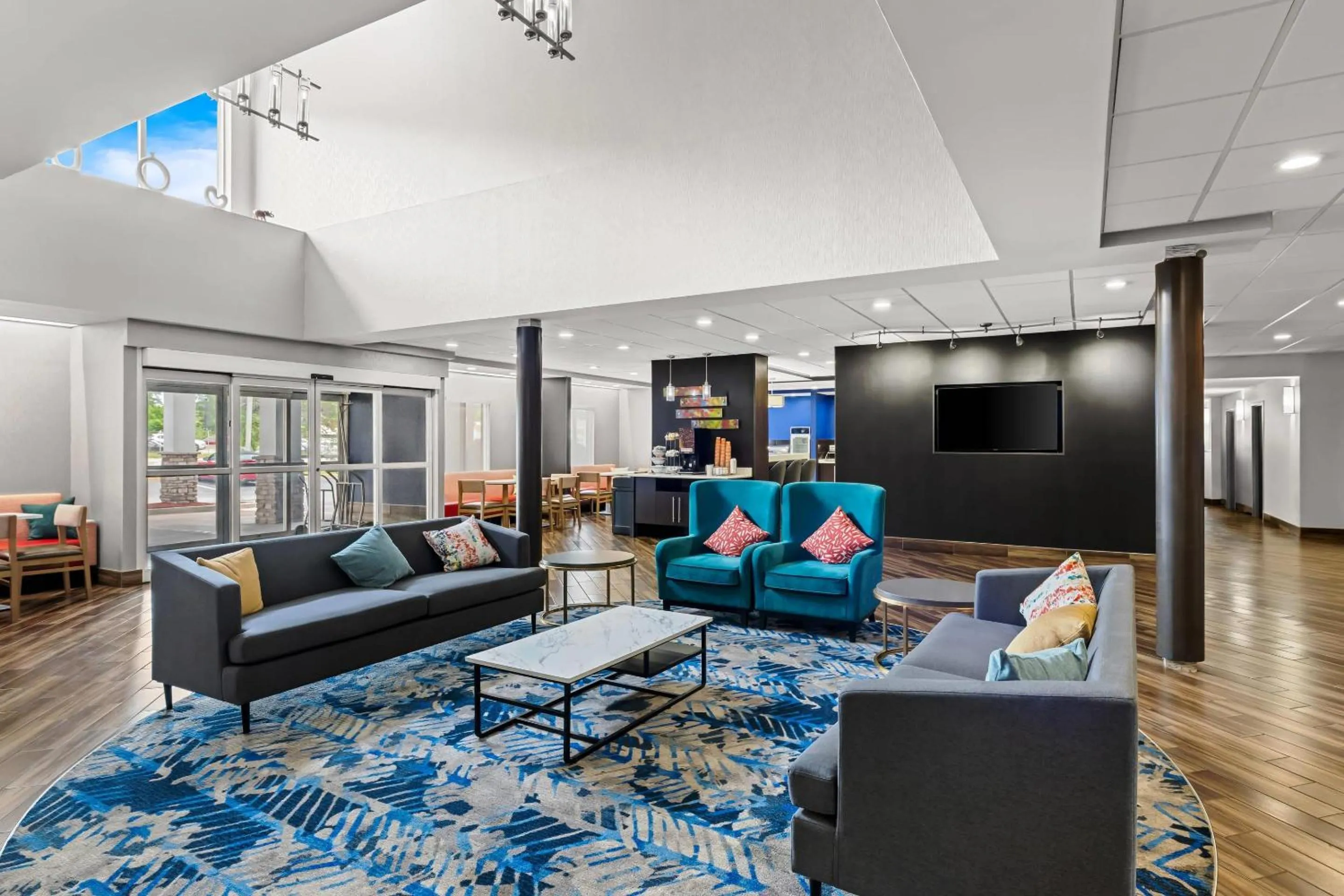 Lobby or reception in Comfort Suites Columbia at Harbison