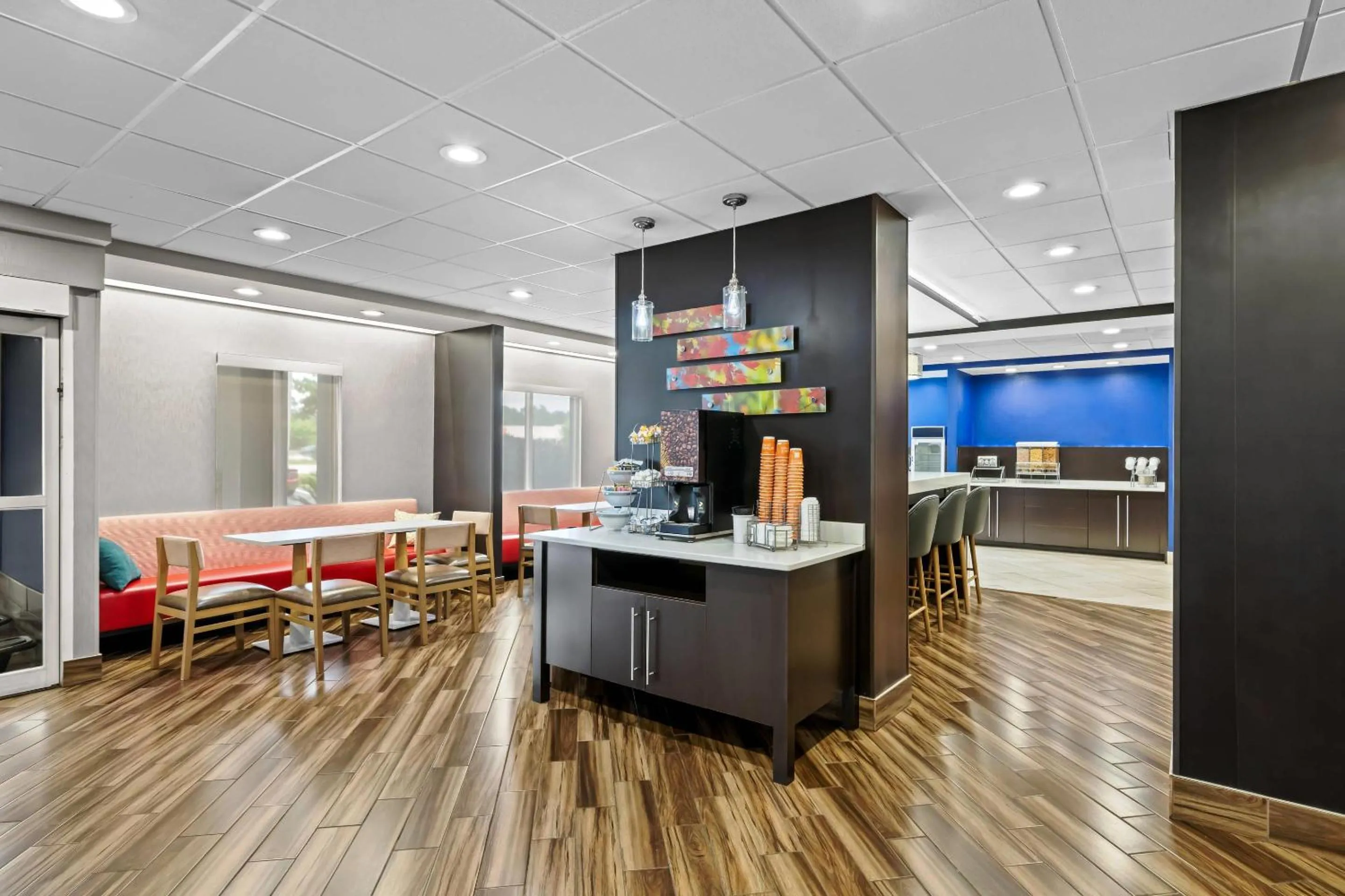 Breakfast in Comfort Suites Columbia at Harbison