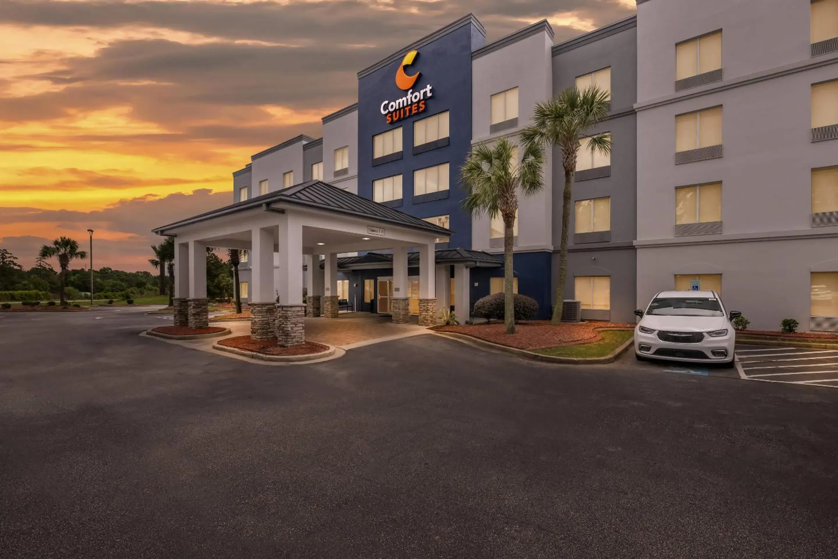 Property building in Comfort Suites Columbia at Harbison Property building in Comfort Suites Columbia at Harbison