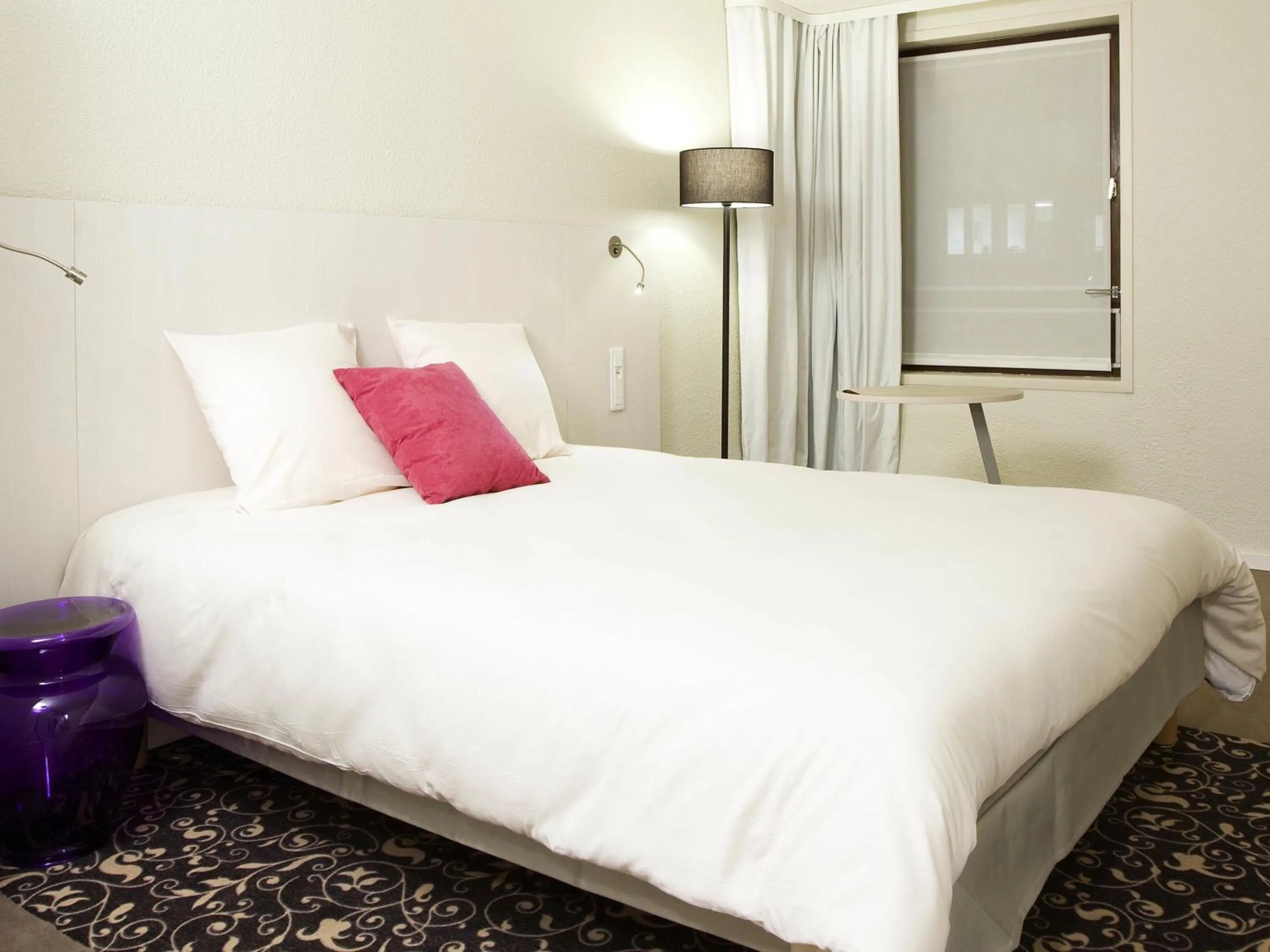Bedroom, Bed in ibis Styles Lille Centre Gare Beffroi