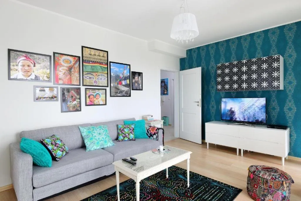 NotaBene Wola Apartment